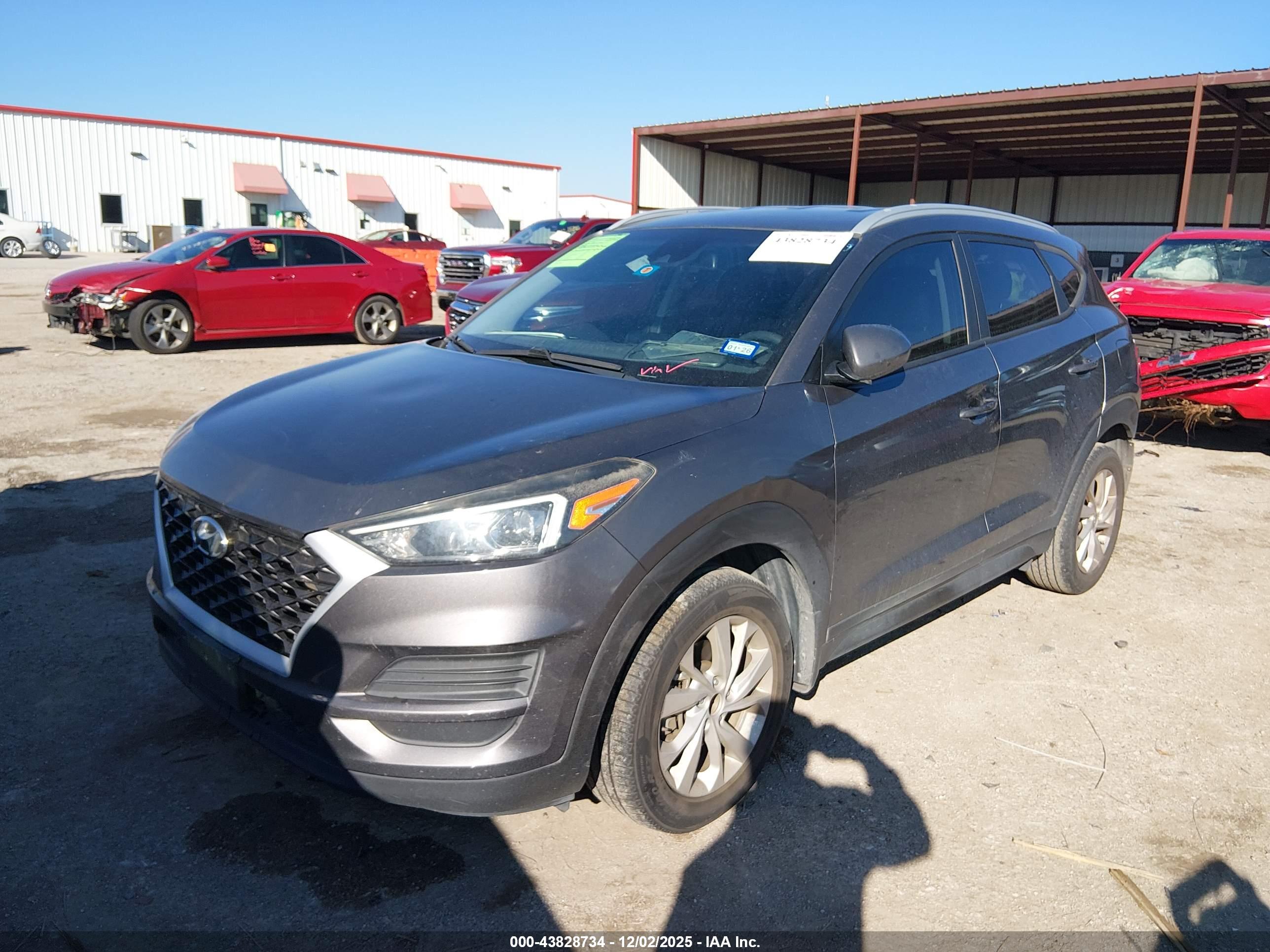 HYUNDAI TUCSON image 2