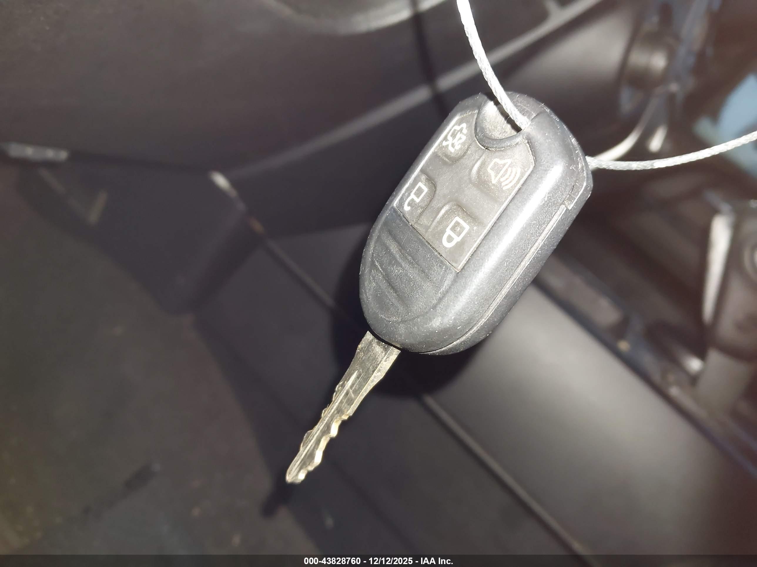 FORD EXPEDITION image 11