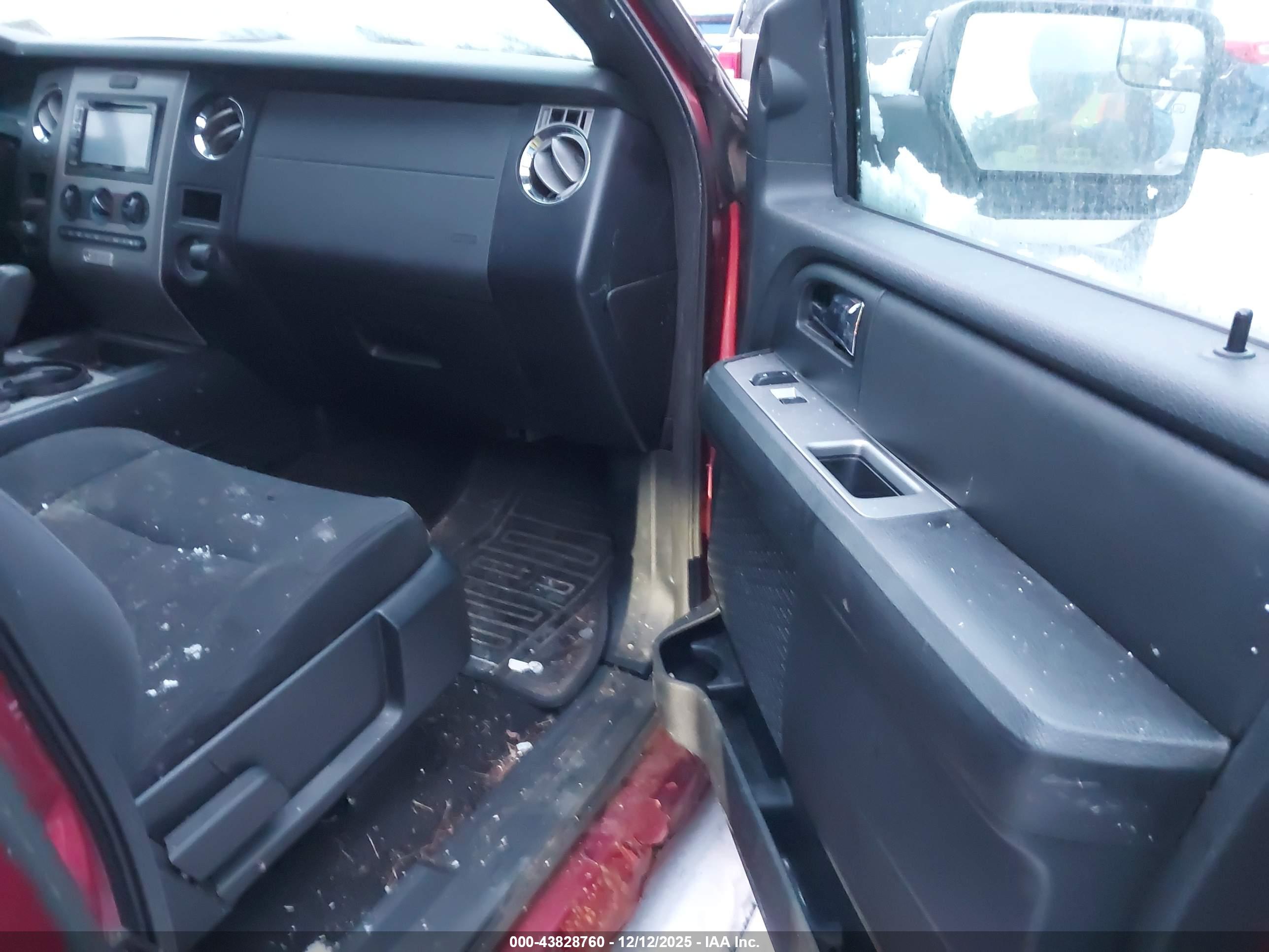 FORD EXPEDITION image 5