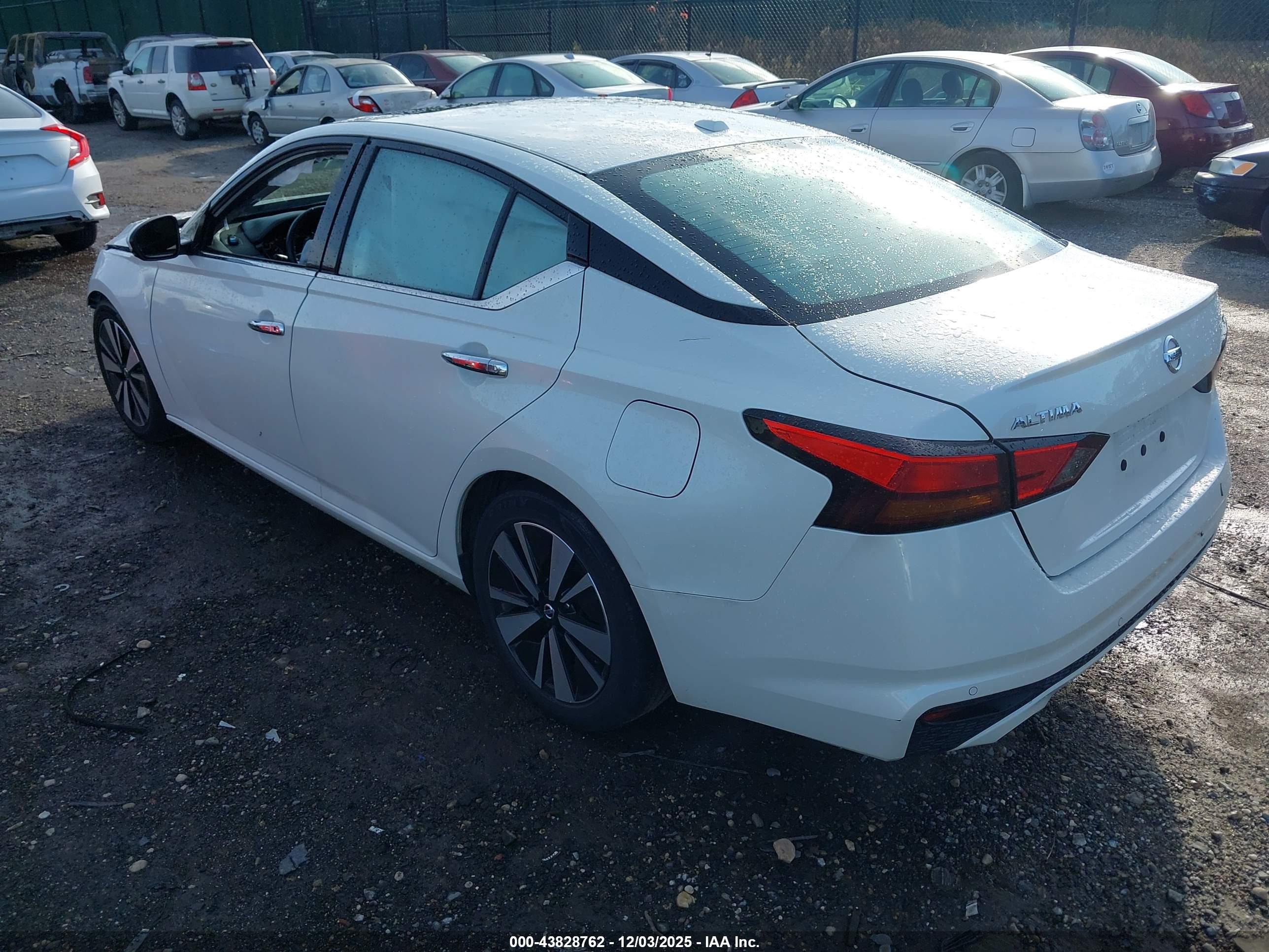NISSAN ALTIMA image 3