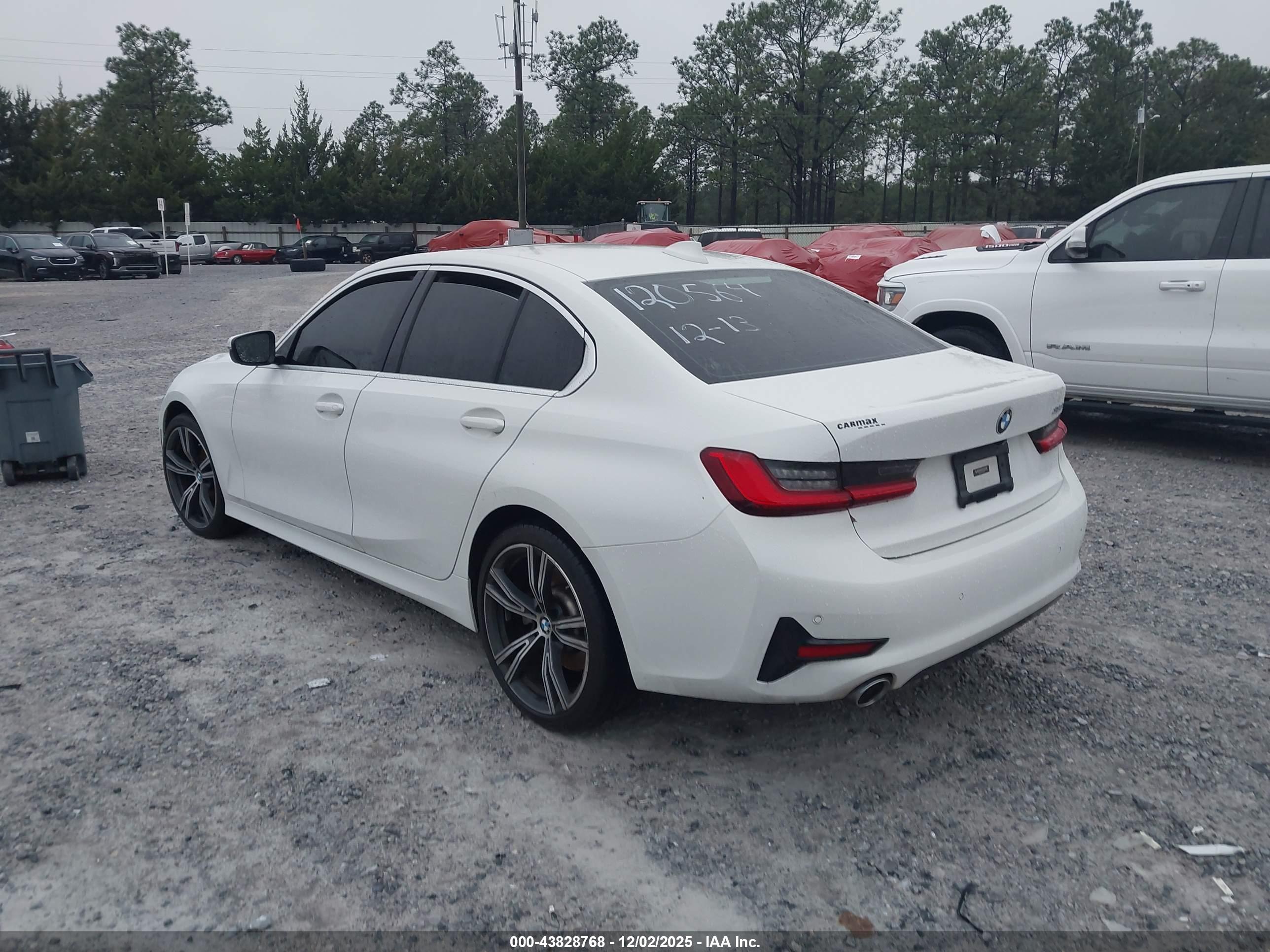 BMW 330I image 3