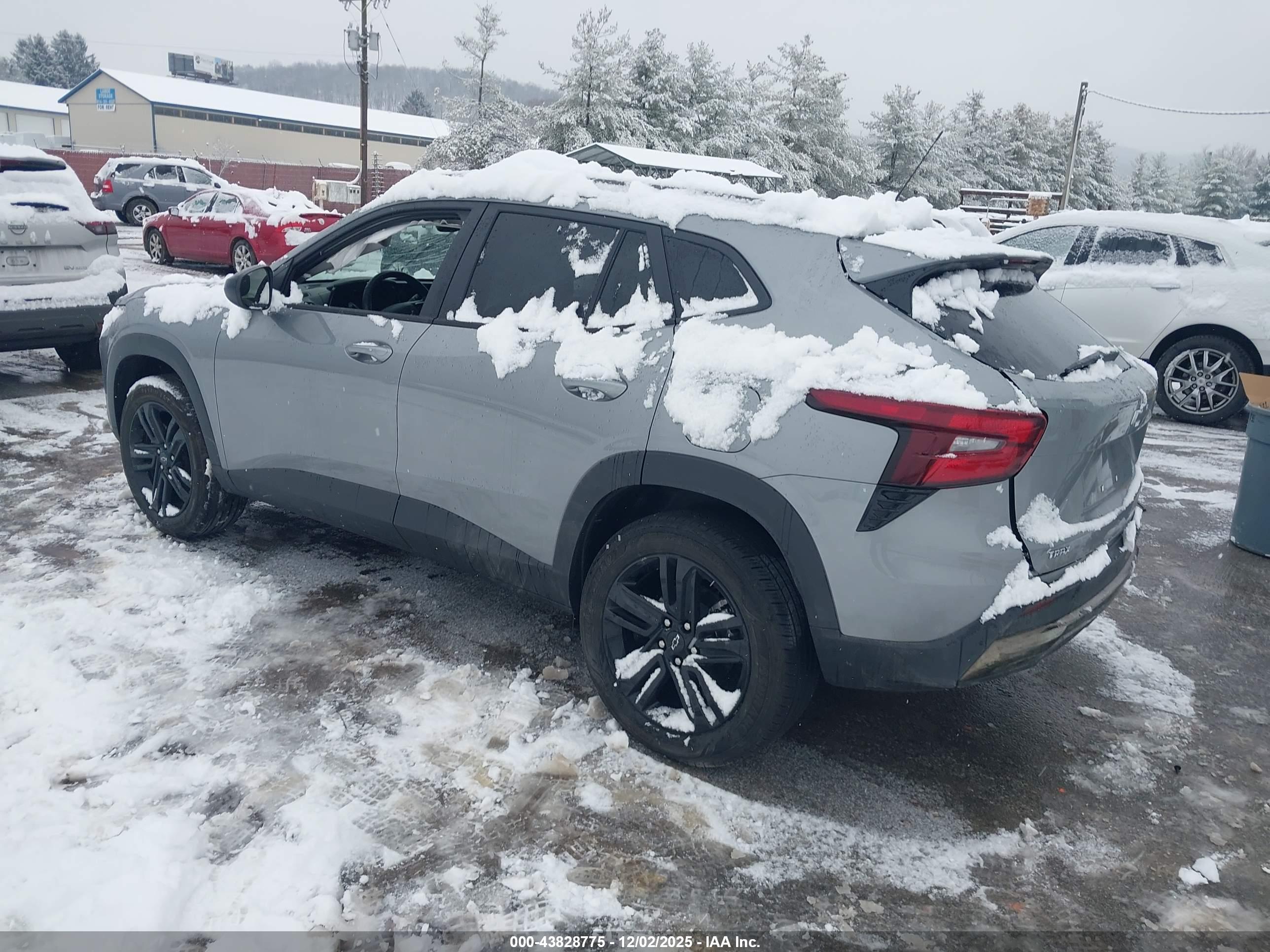 CHEVROLET TRAX image 3