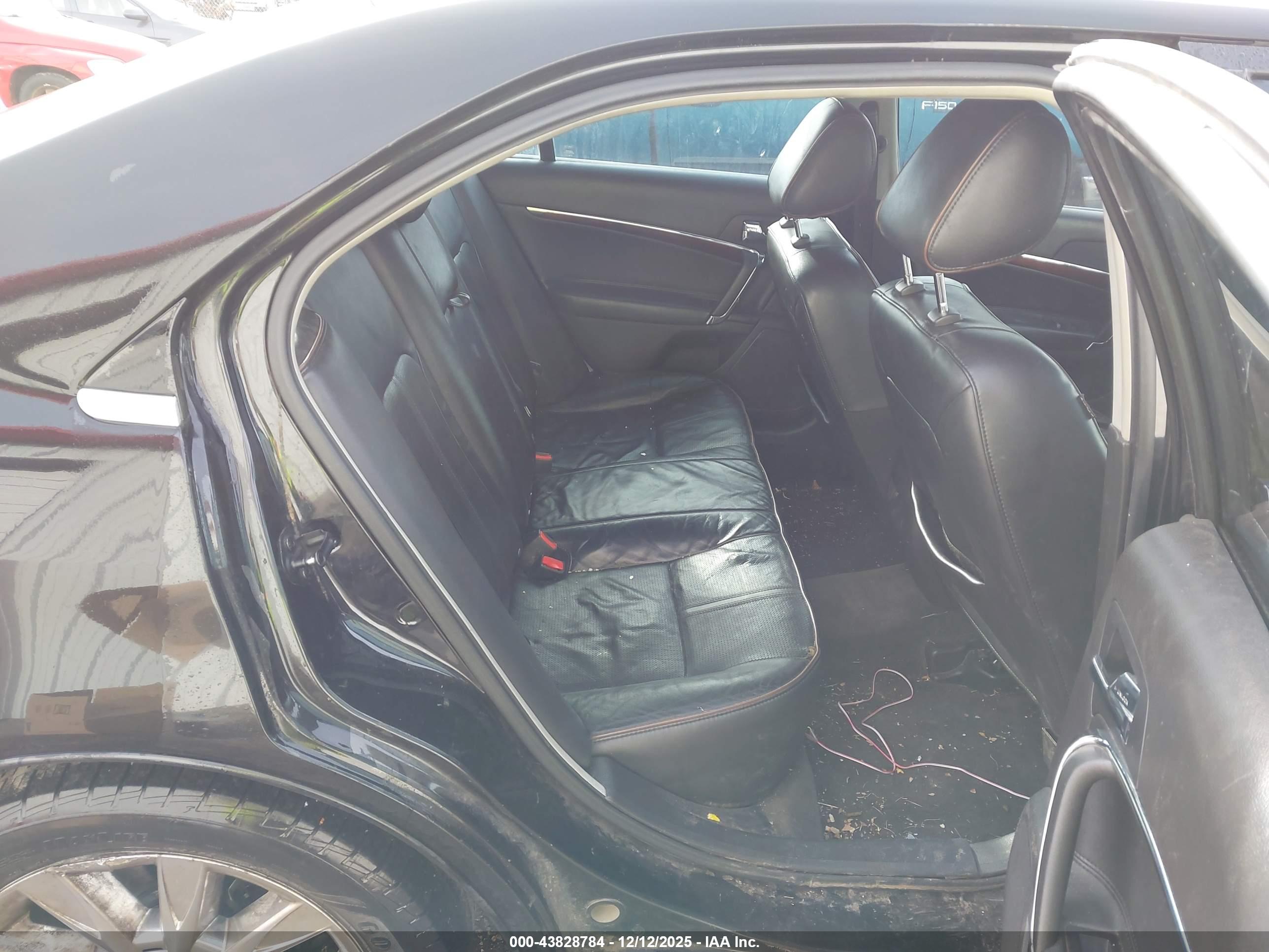 LINCOLN MKZ image 8