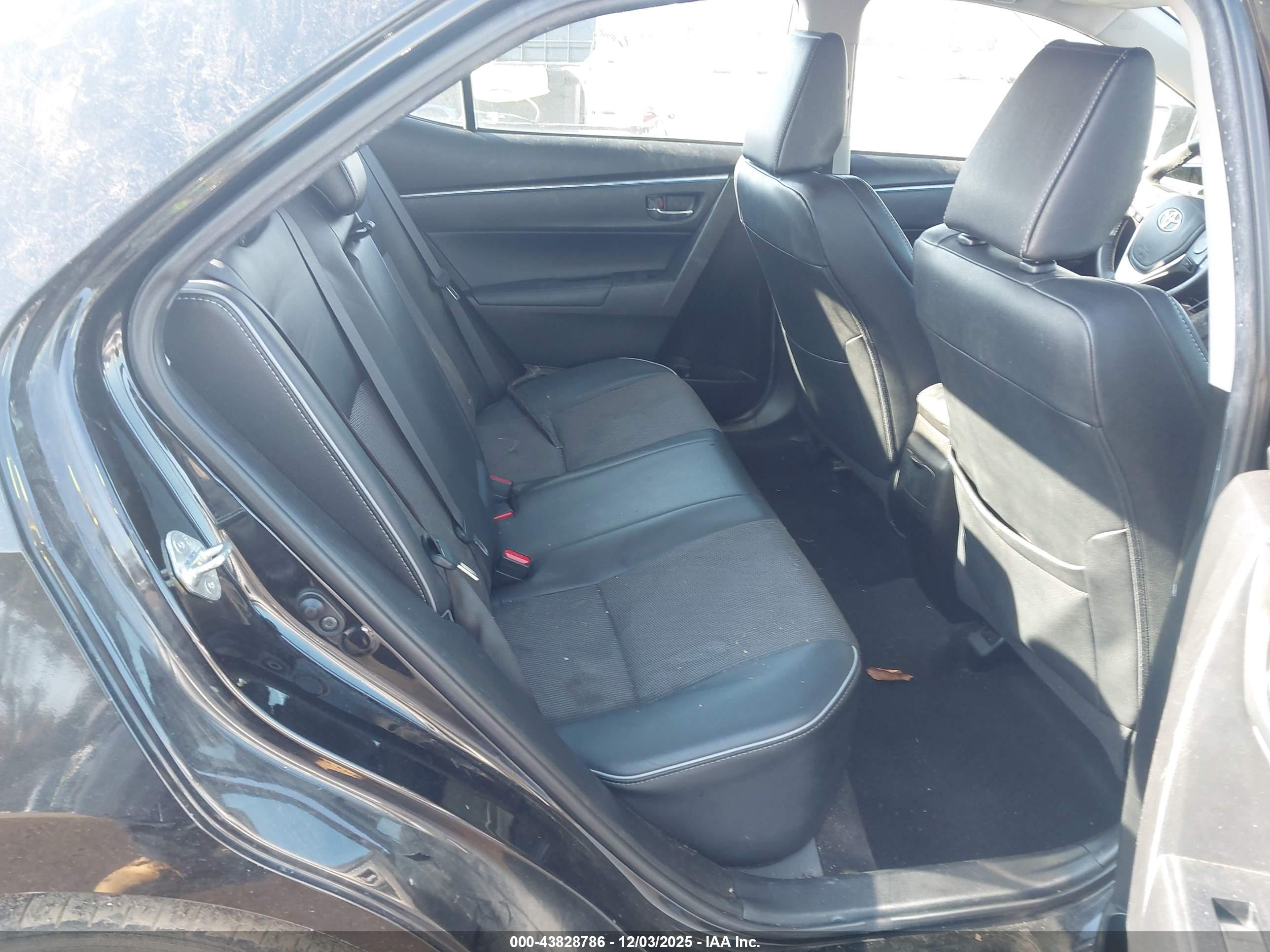 TOYOTA COROLLA image 8