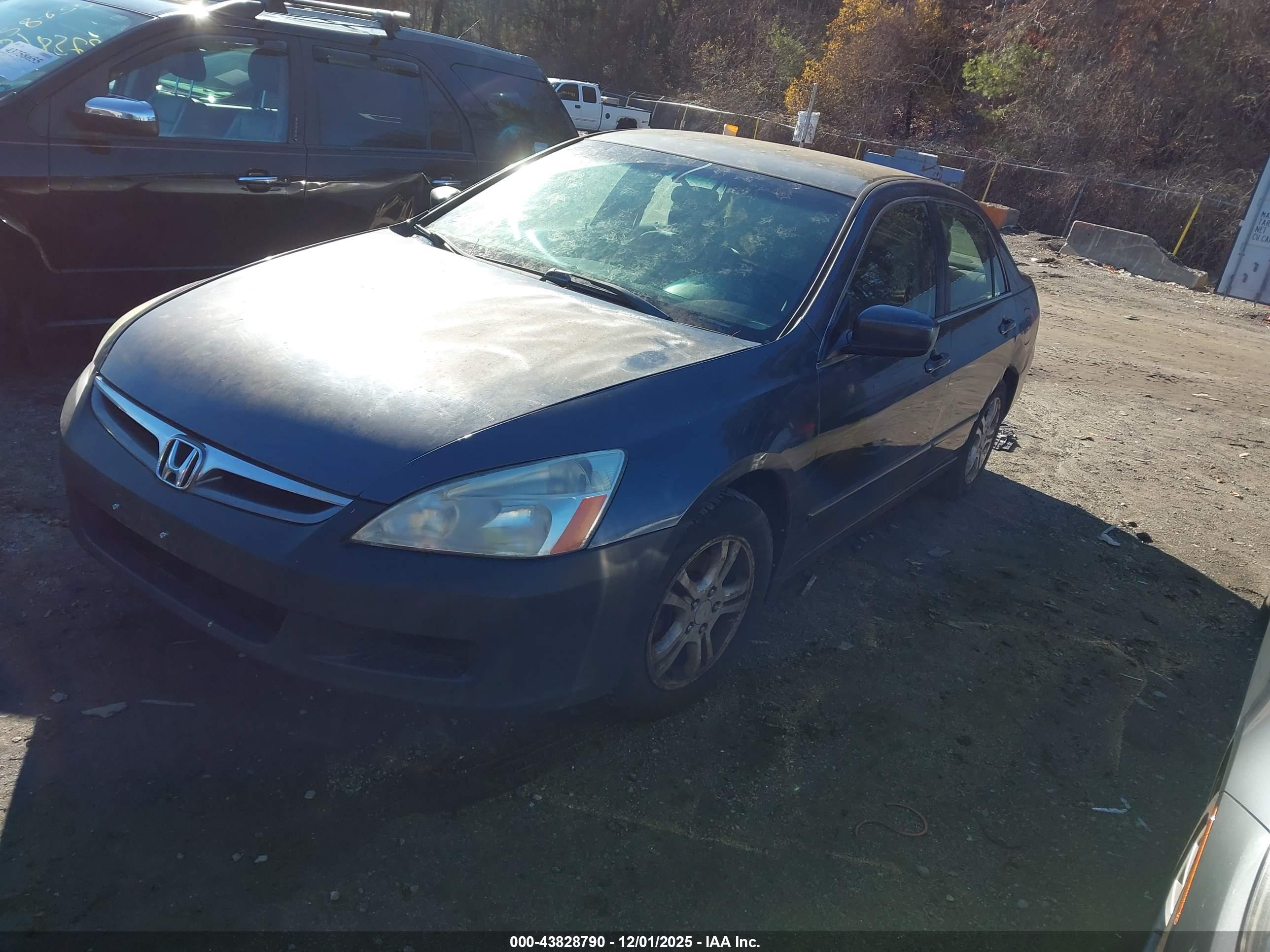 HONDA ACCORD image 2