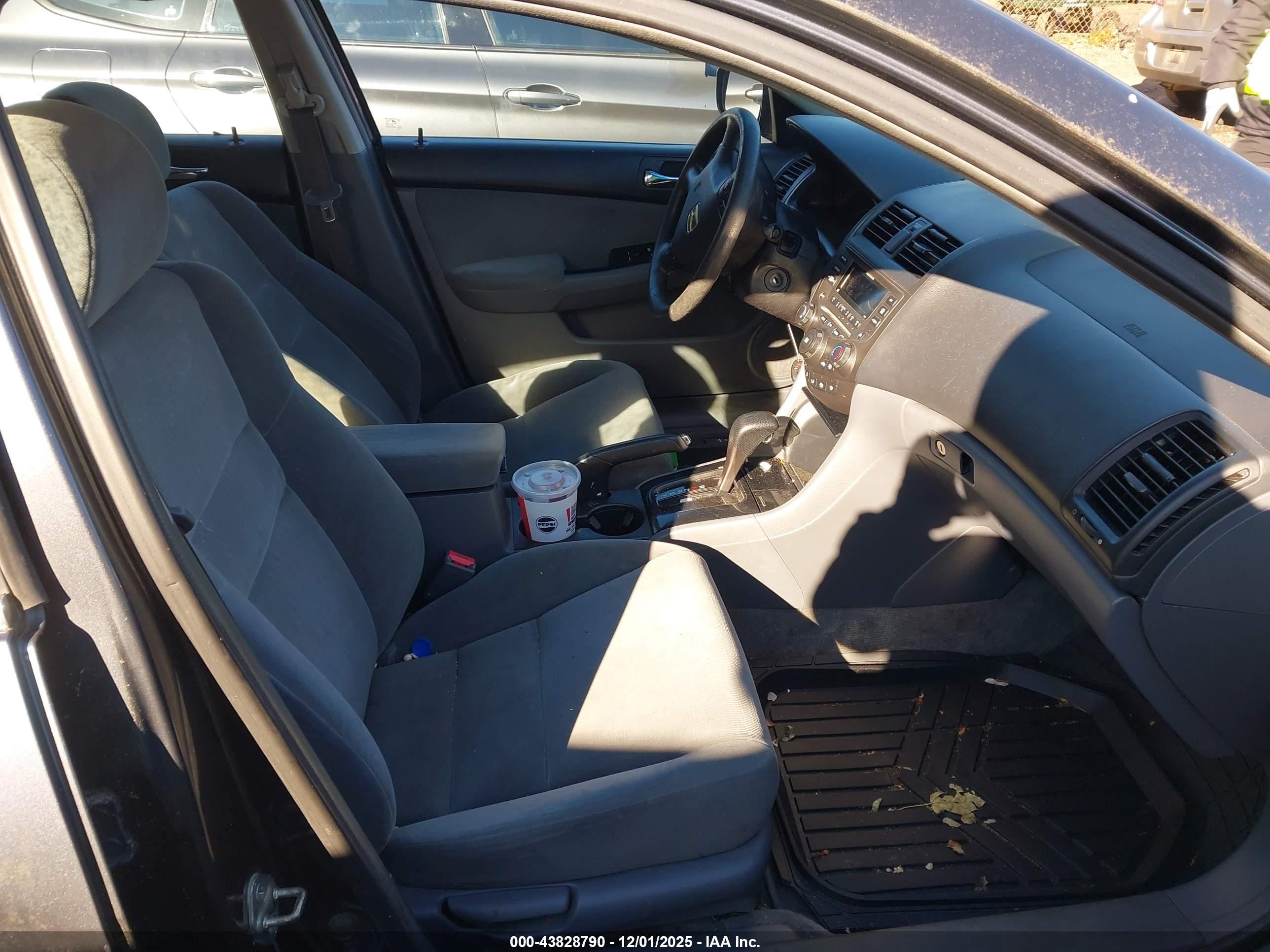 HONDA ACCORD image 5