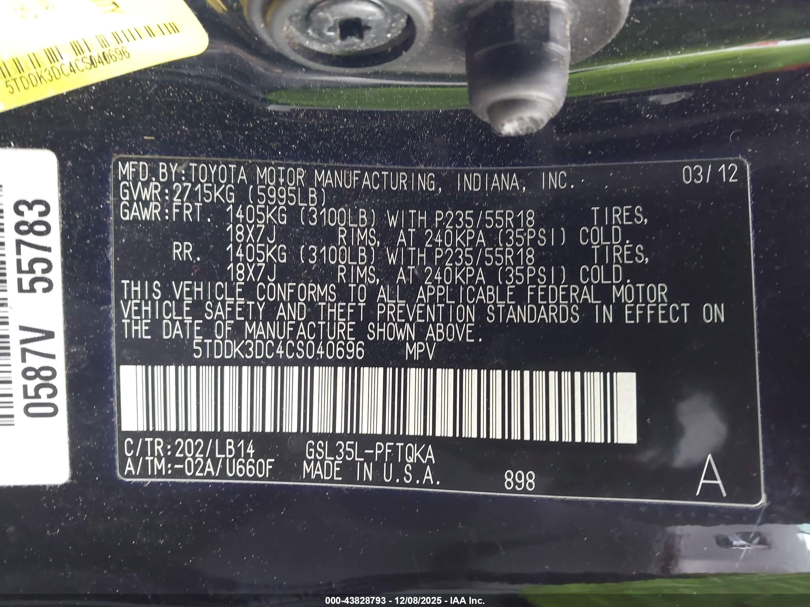 TOYOTA SIENNA image 9