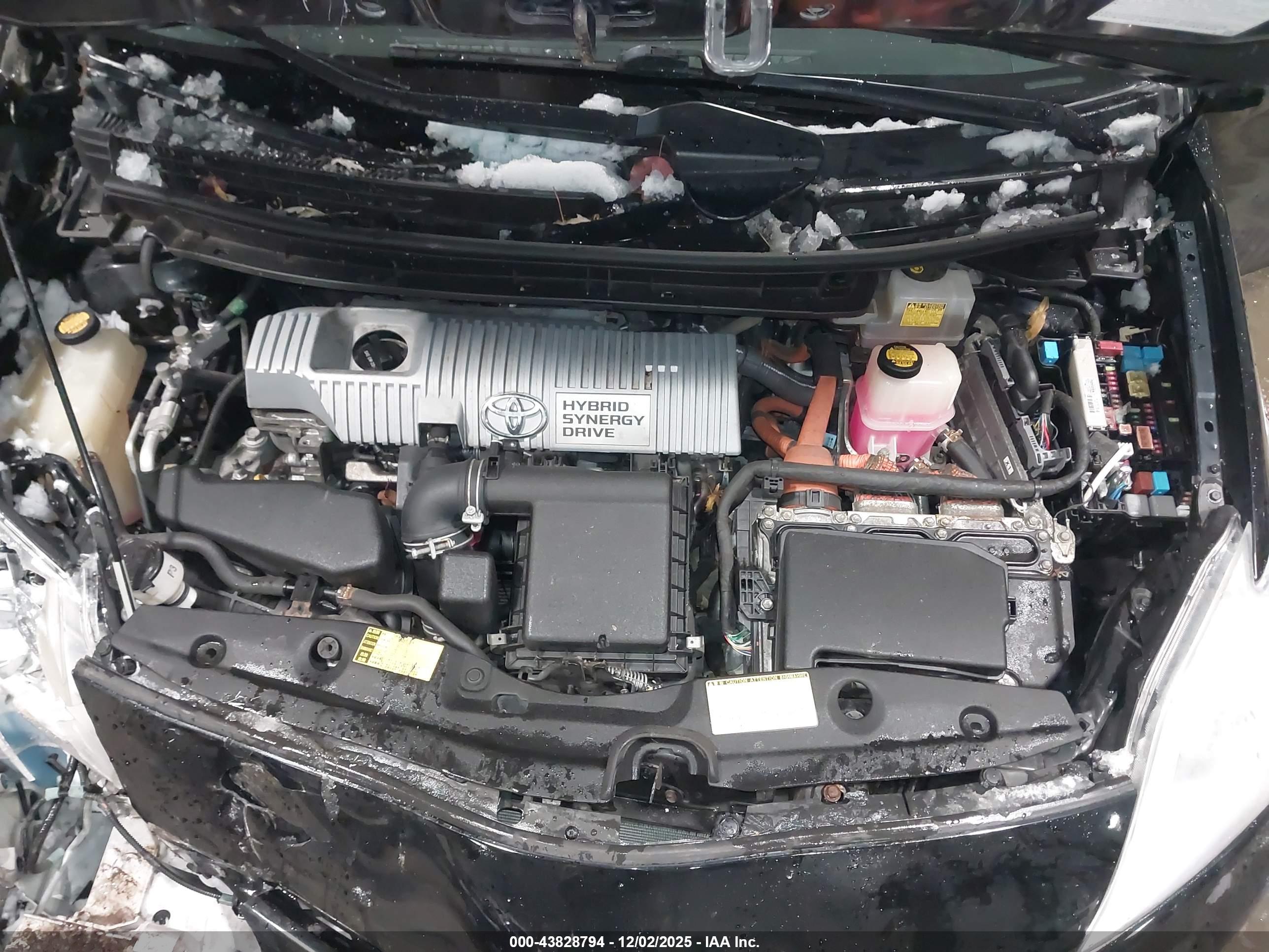 TOYOTA PRIUS image 10