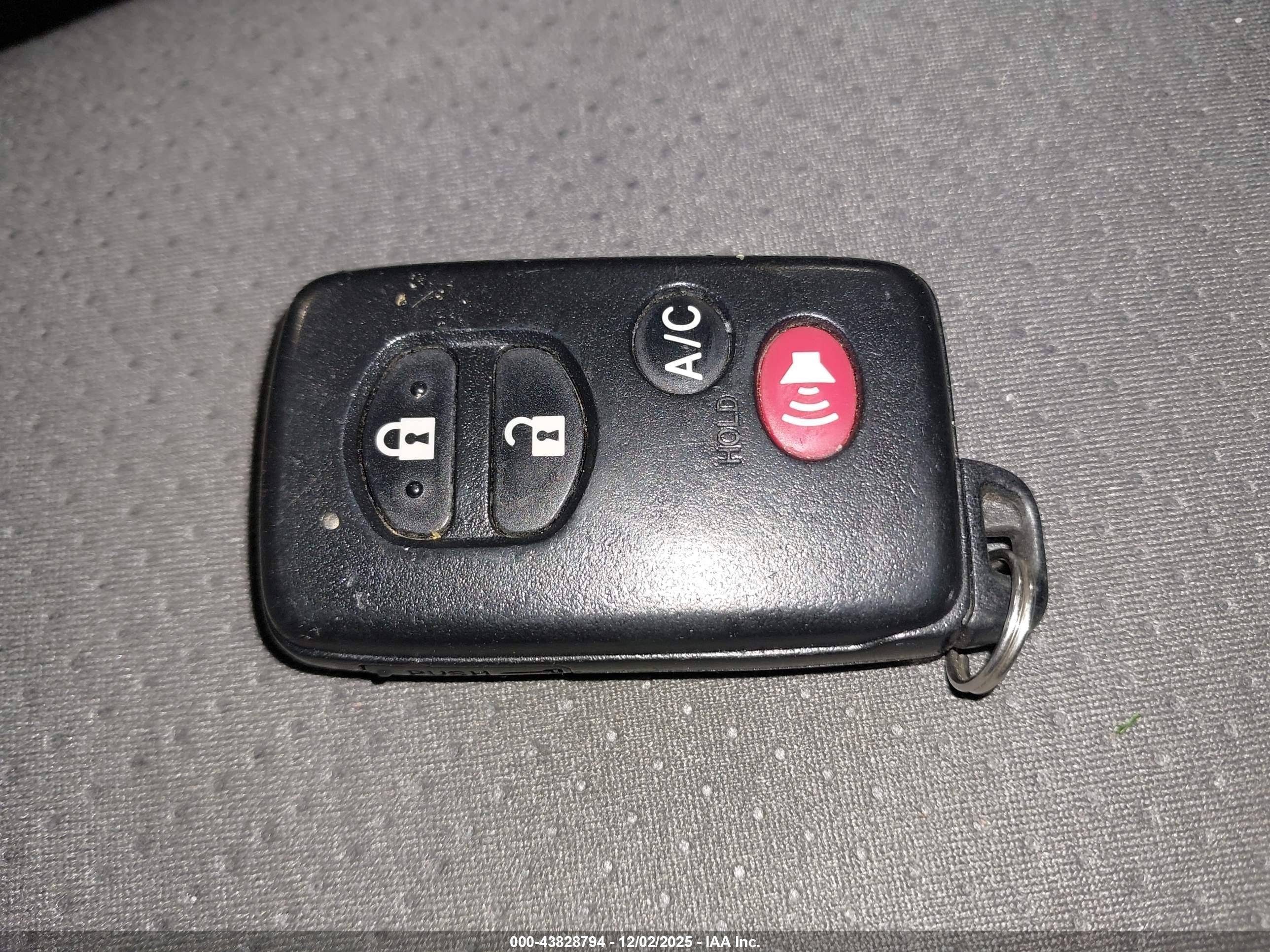 TOYOTA PRIUS image 11