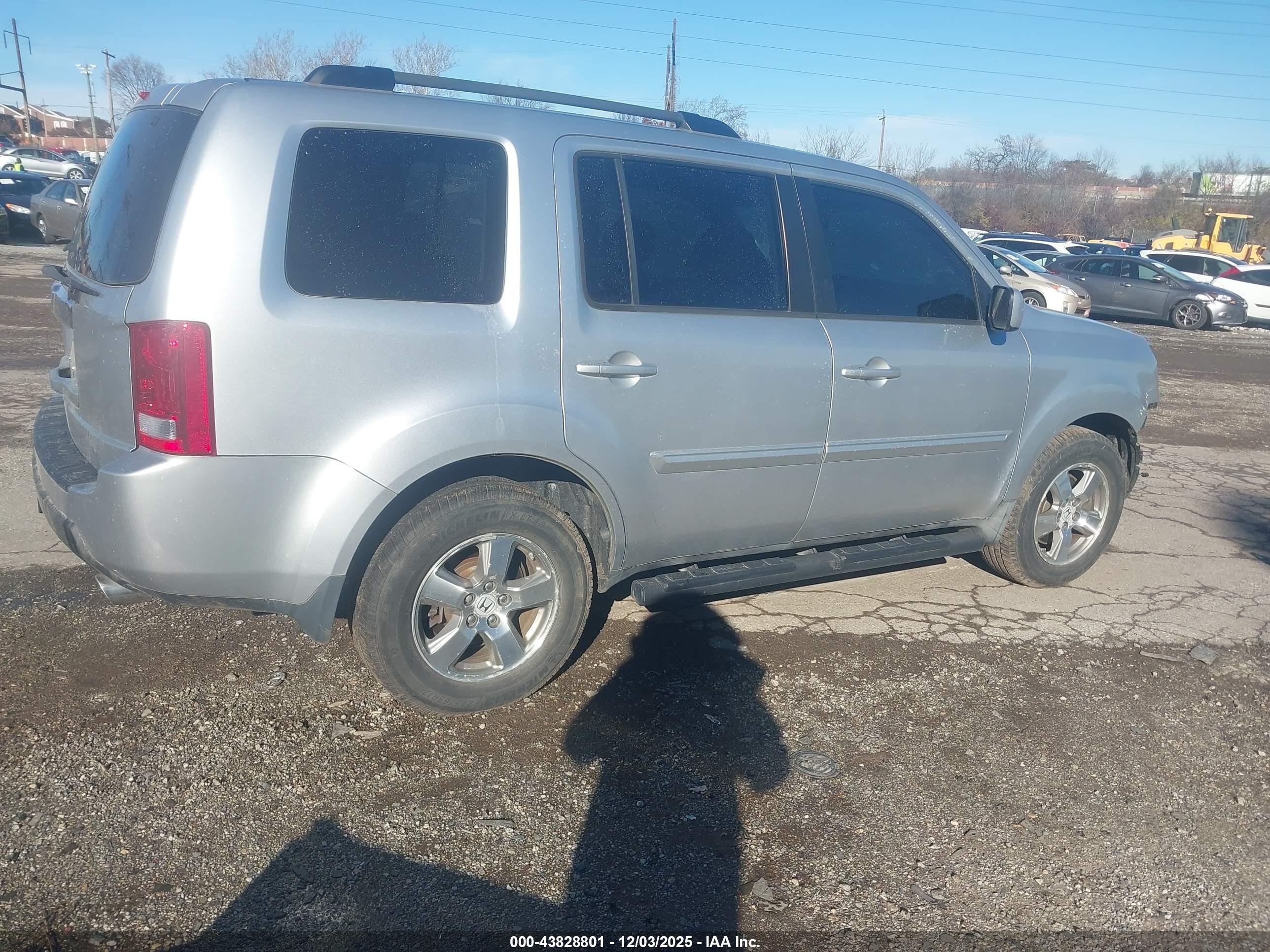 HONDA PILOT image 4