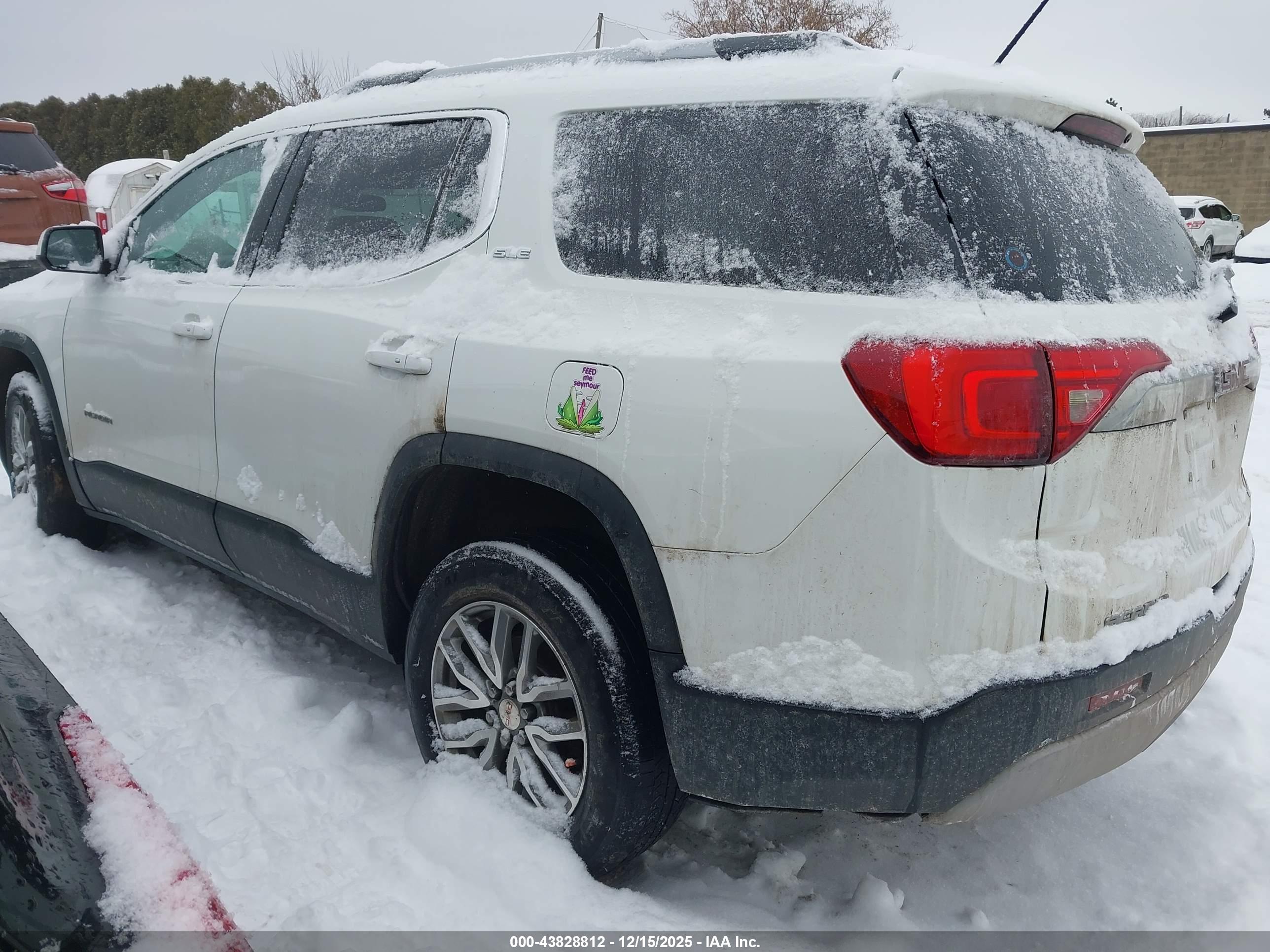 GMC ACADIA image 3