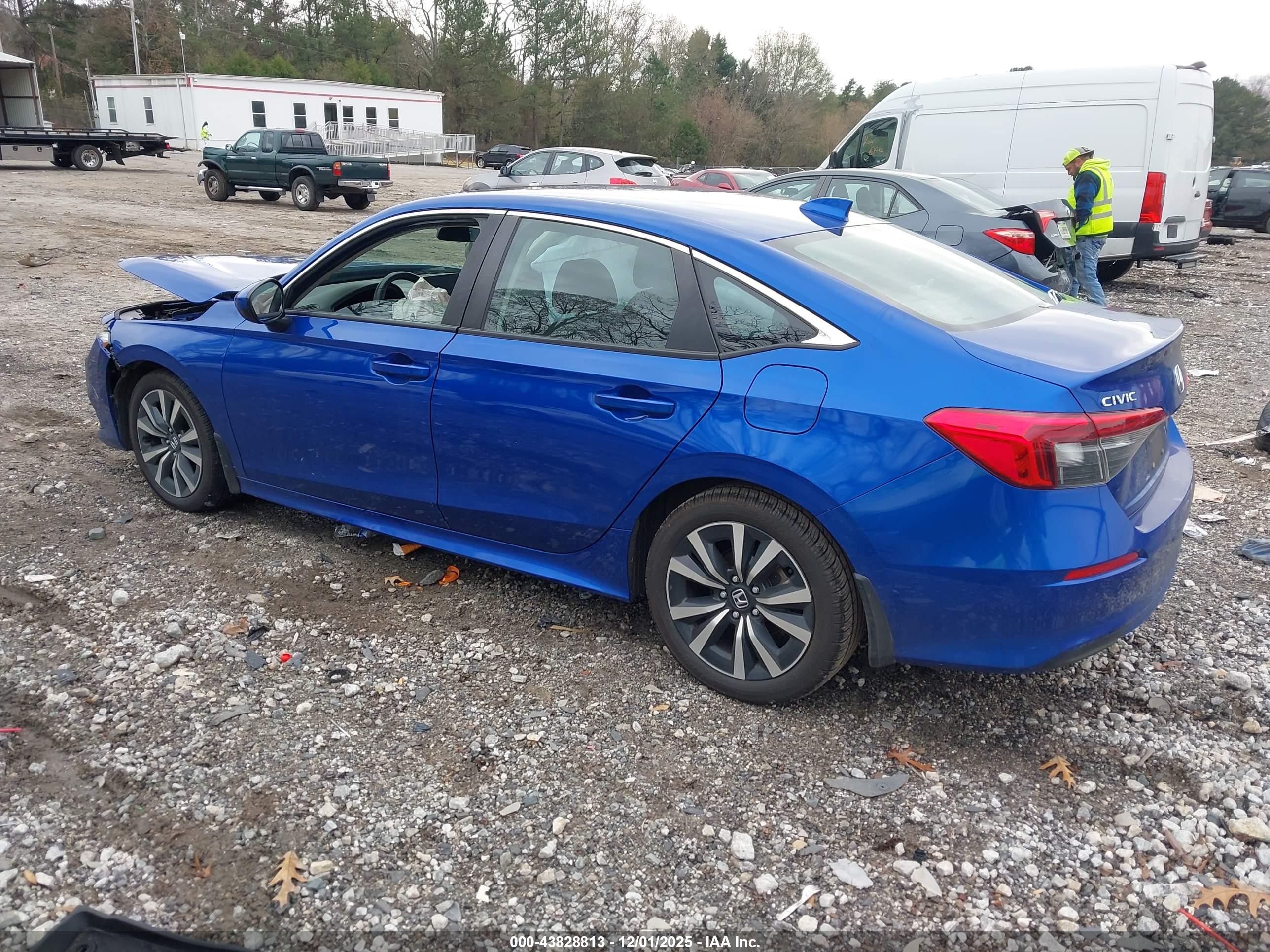 HONDA CIVIC image 3