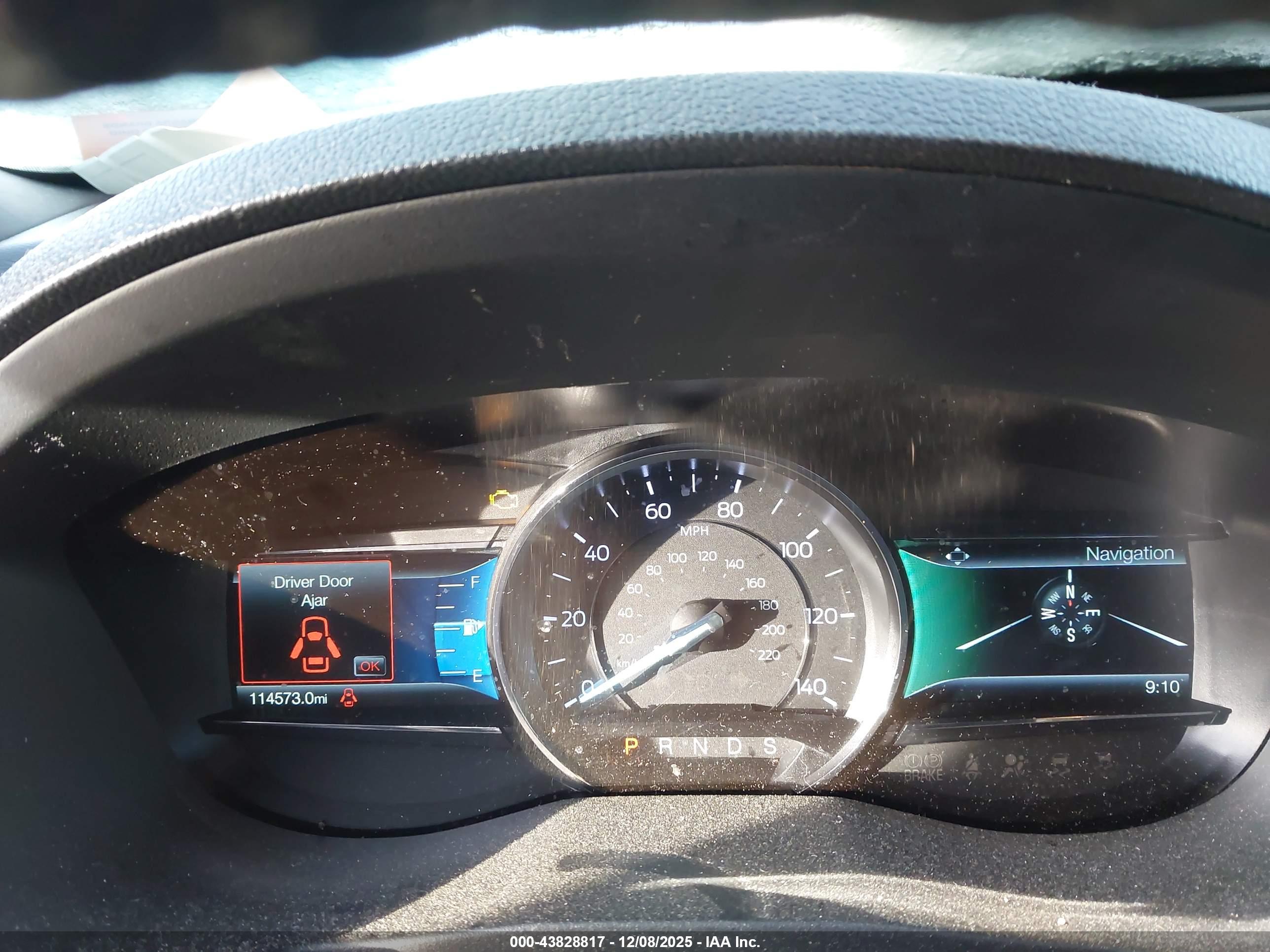 FORD EXPLORER image 7
