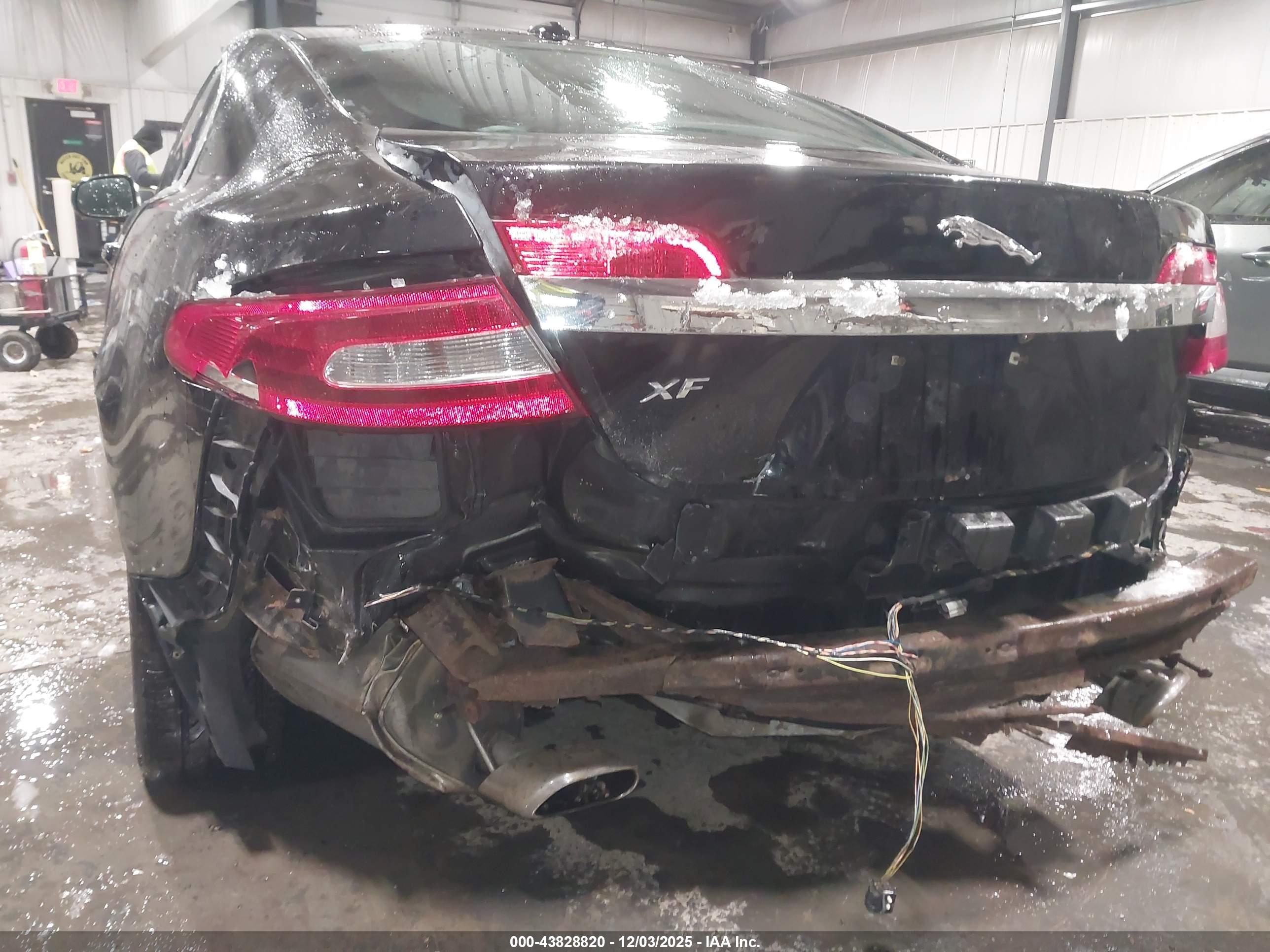 JAGUAR XF image 6