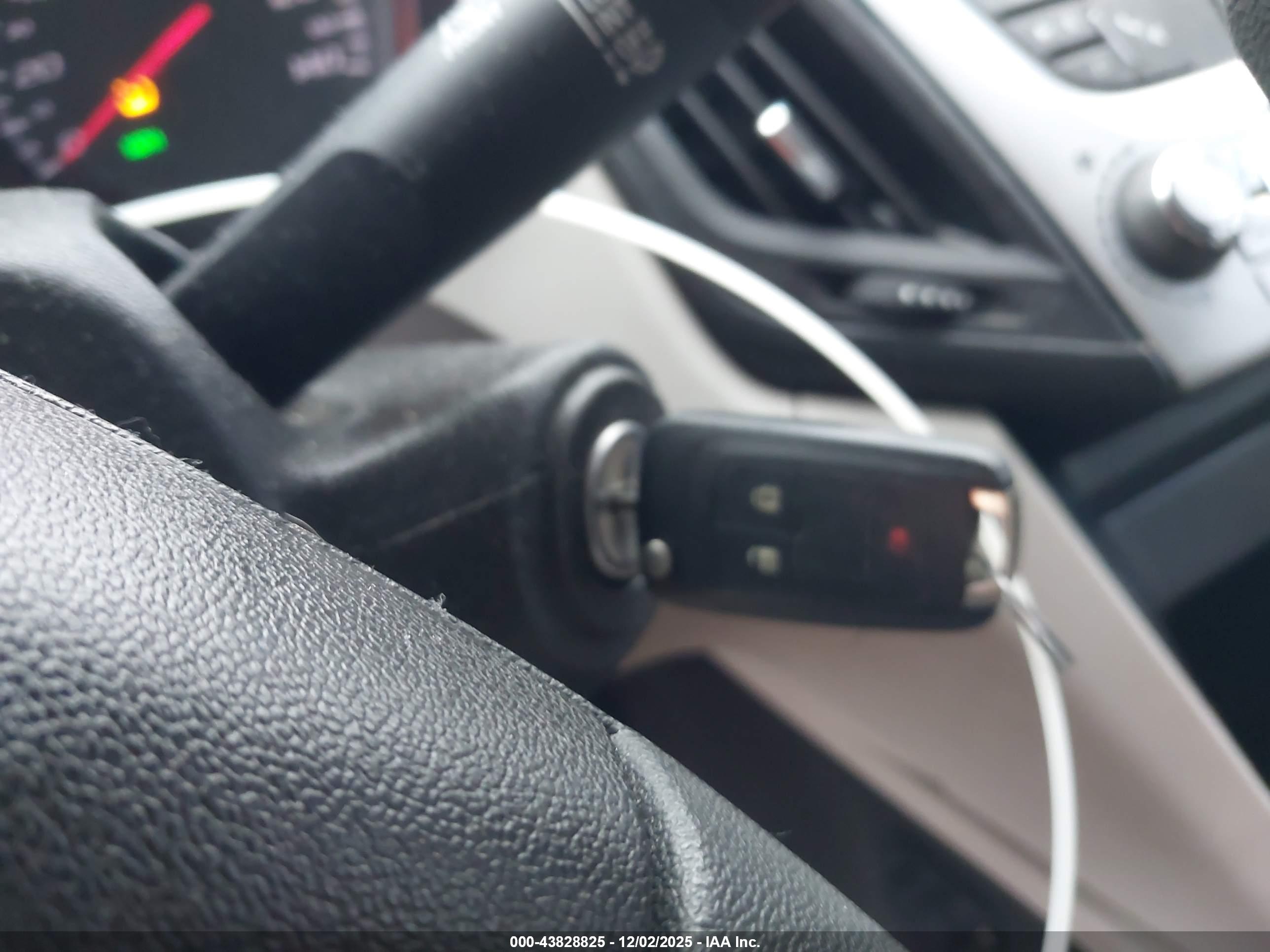 CHEVROLET EQUINOX image 11