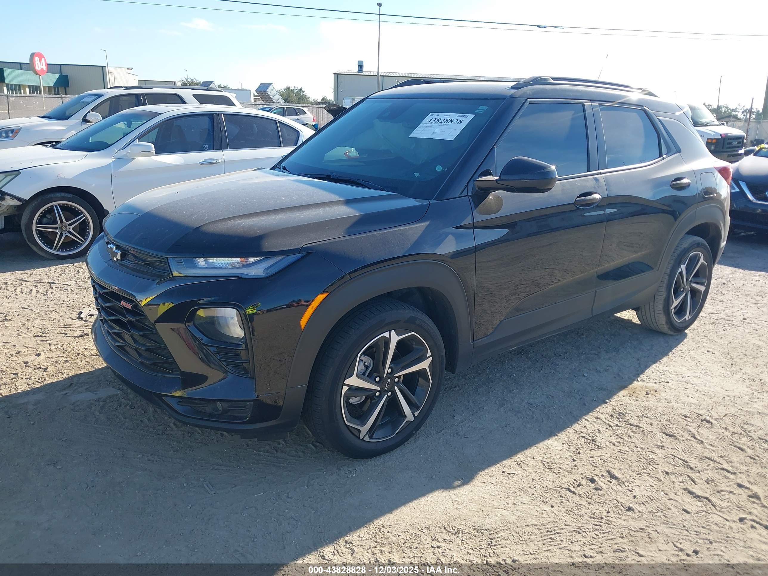CHEVROLET TRAILBLAZER image 2