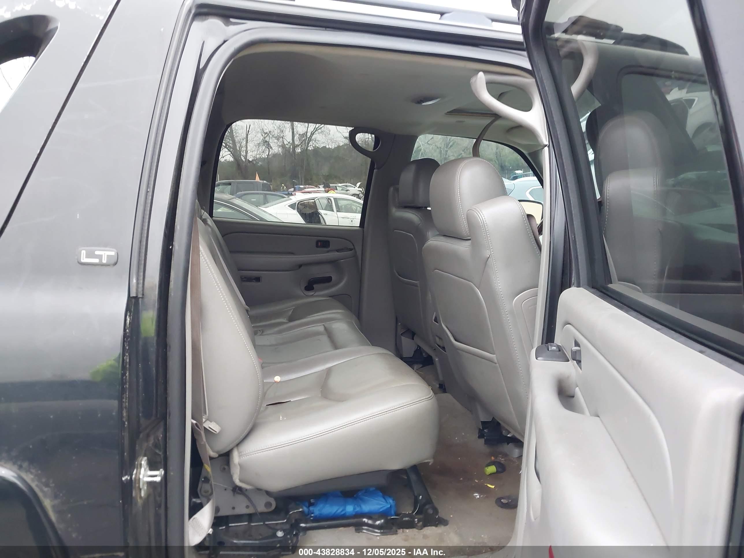 CHEVROLET AVALANCHE image 8