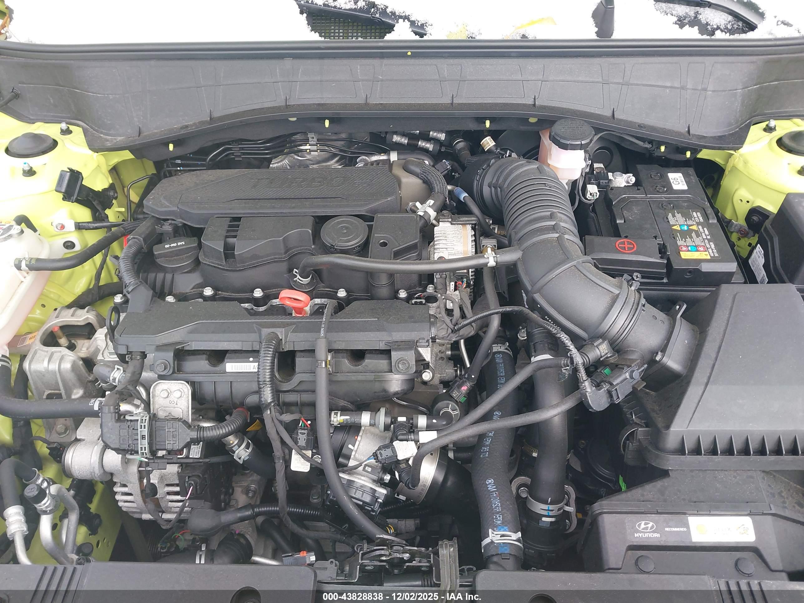 HYUNDAI KONA image 10