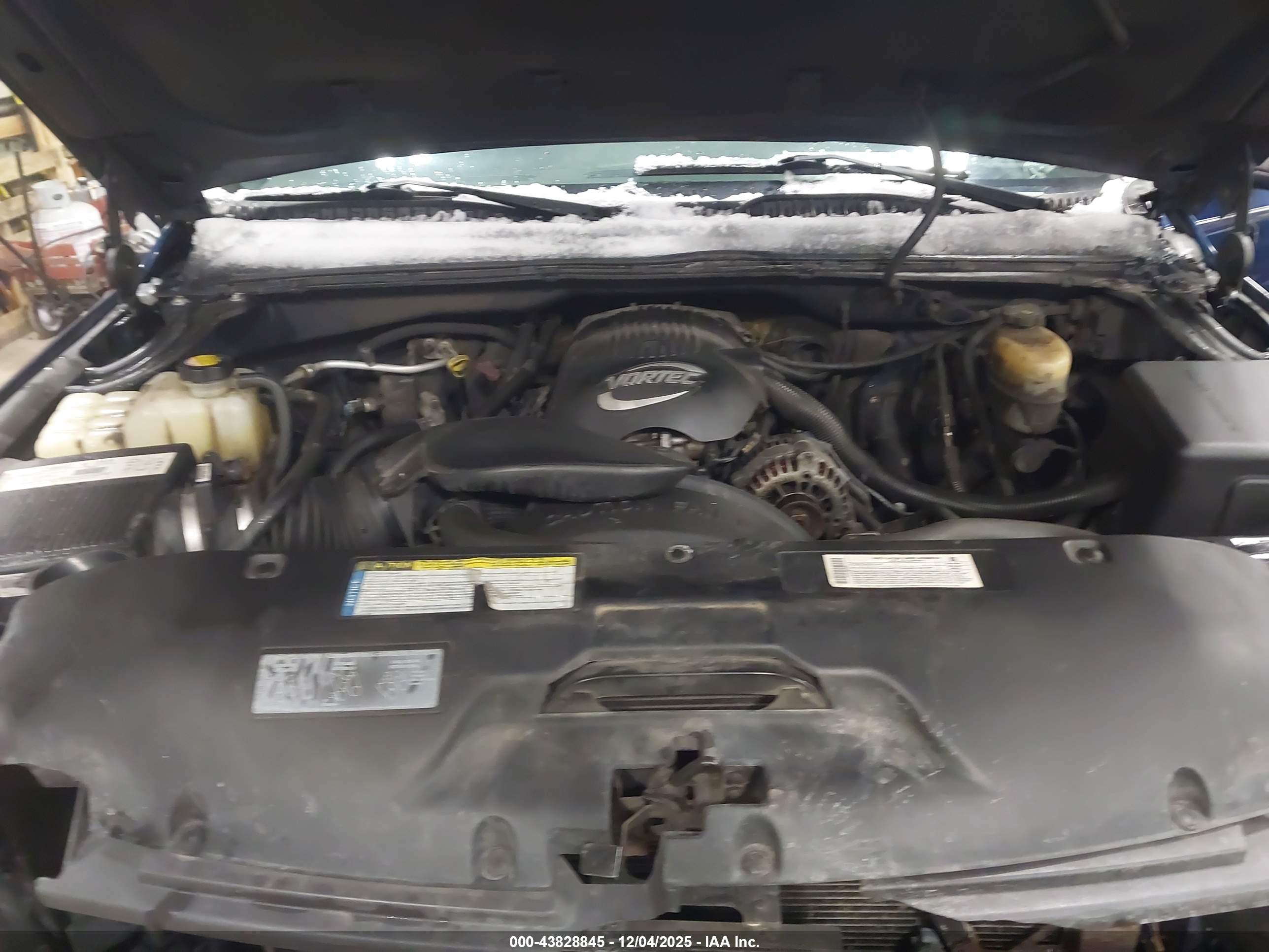 CHEVROLET SILVERADO image 10