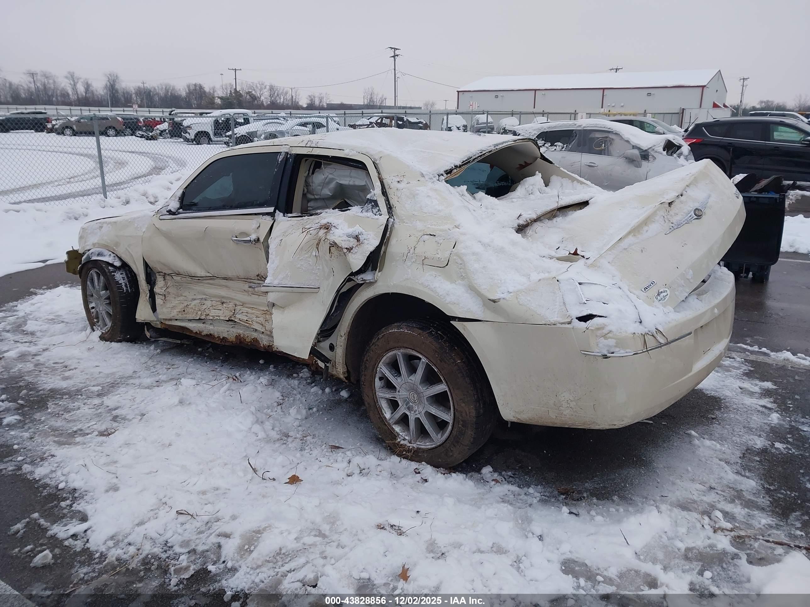 CHRYSLER 300 image 3