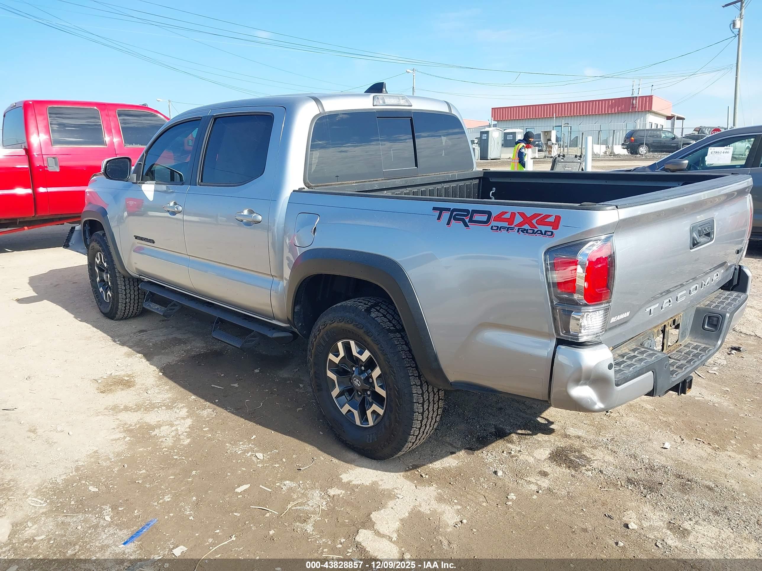 TOYOTA TACOMA image 3