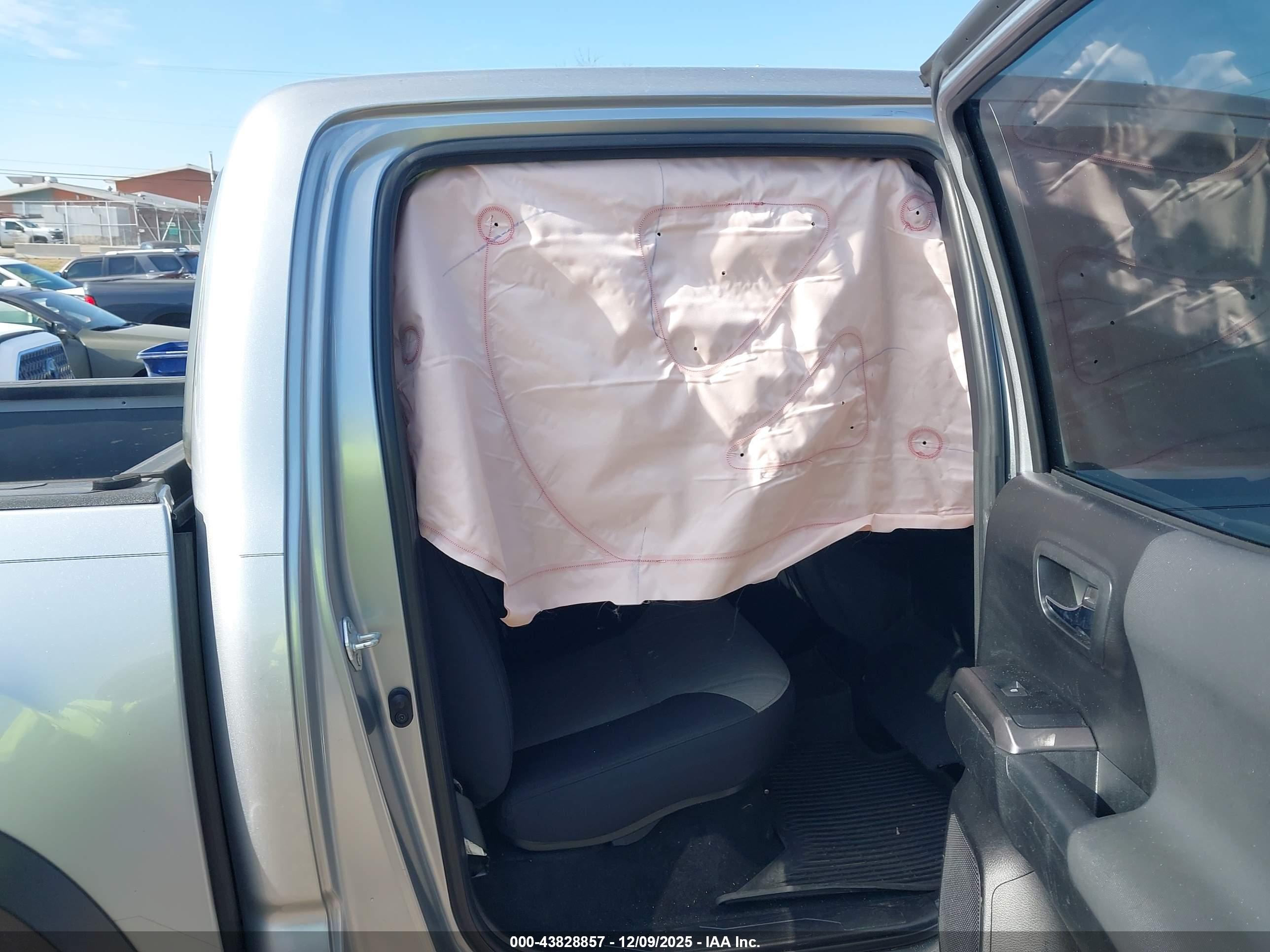 TOYOTA TACOMA image 8