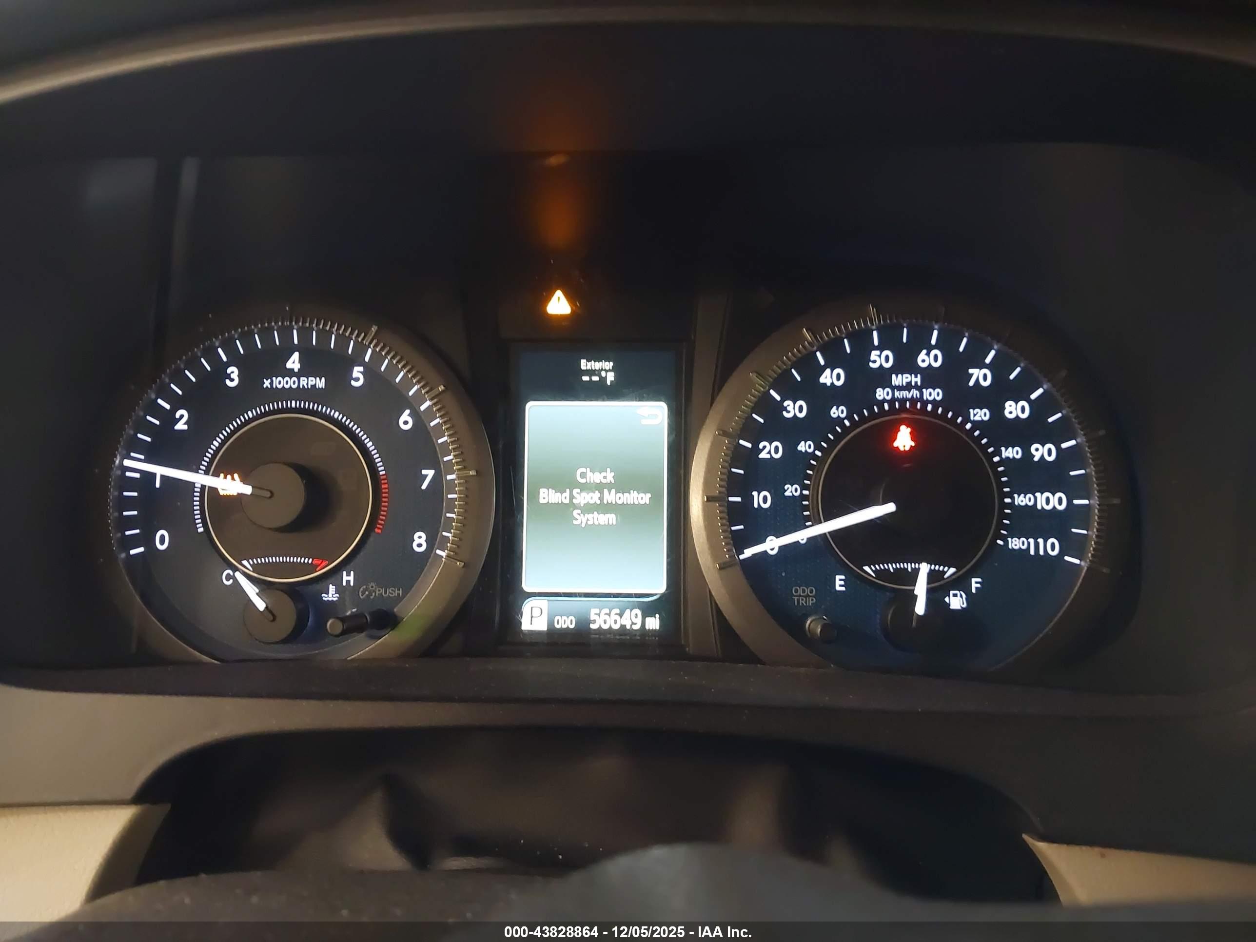 TOYOTA SIENNA image 7