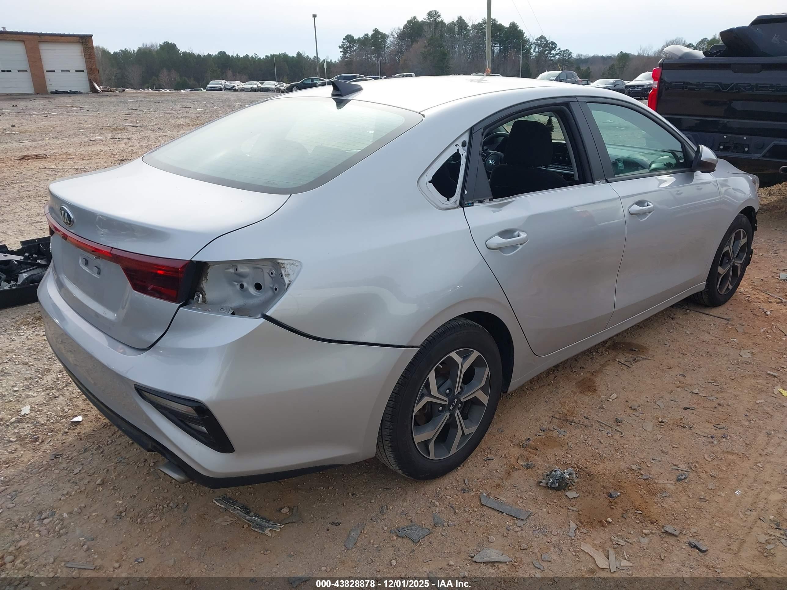 KIA FORTE image 4