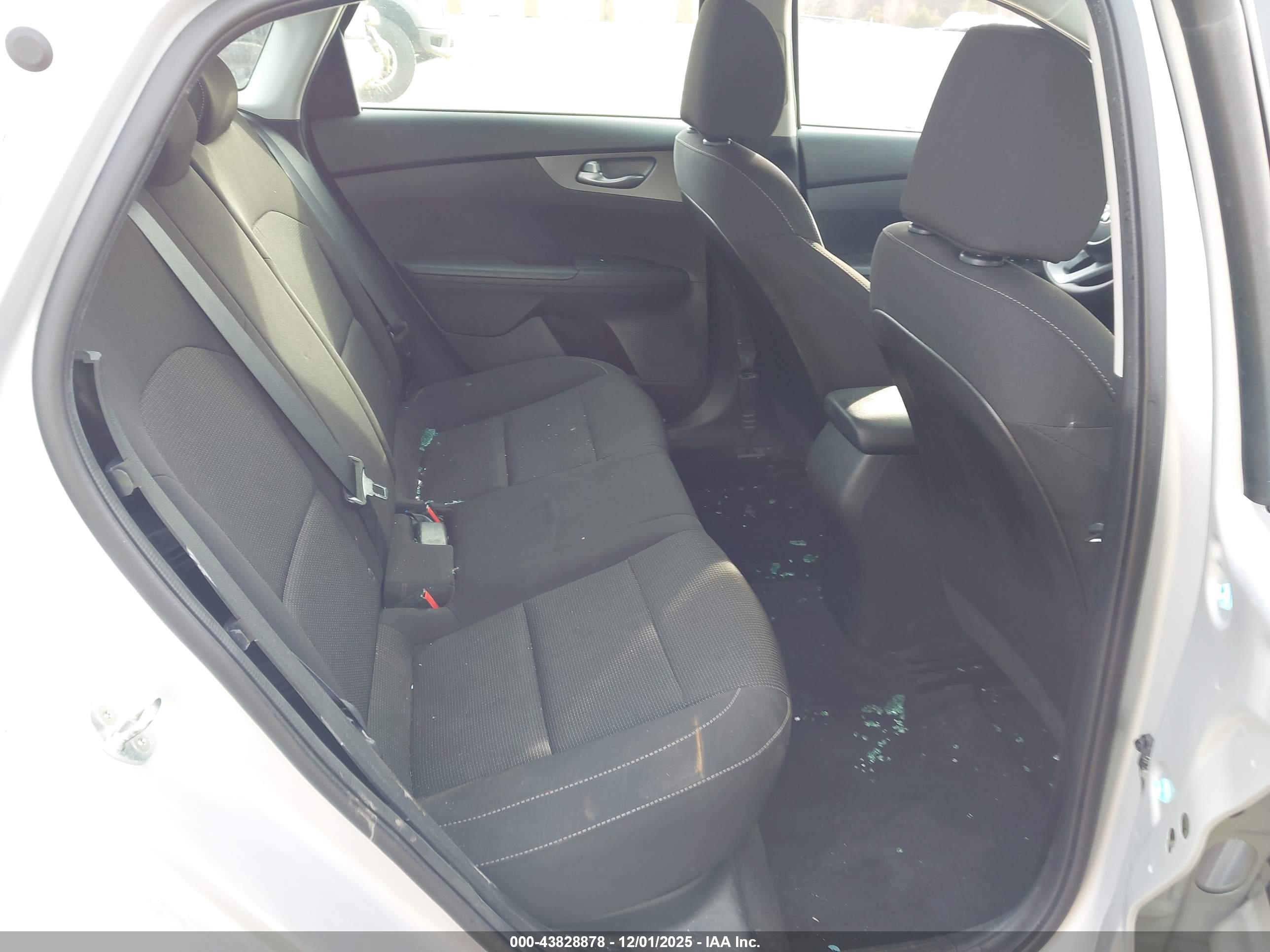 KIA FORTE image 8
