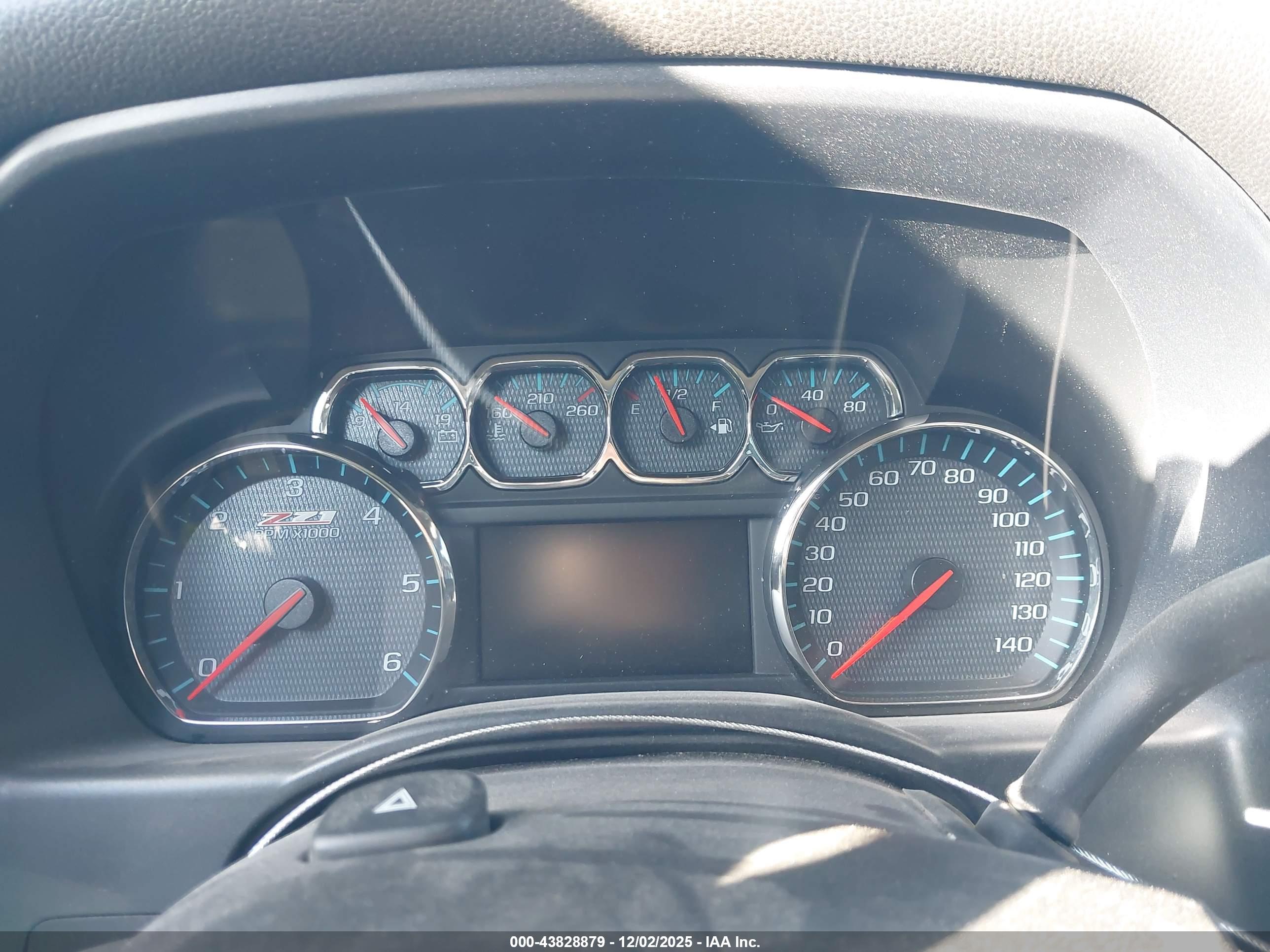 CHEVROLET SILVERADO image 7