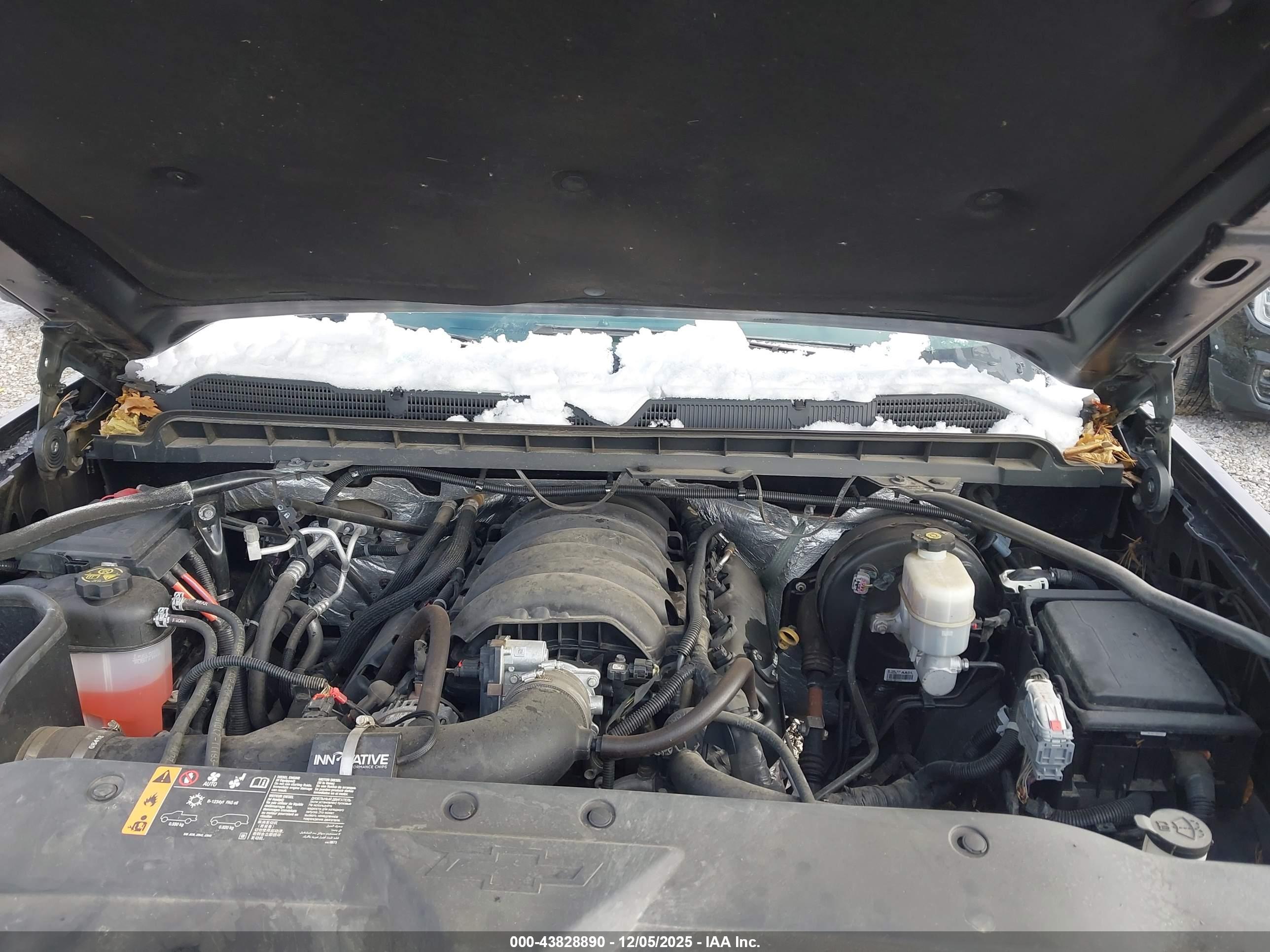 CHEVROLET SILVERADO image 10
