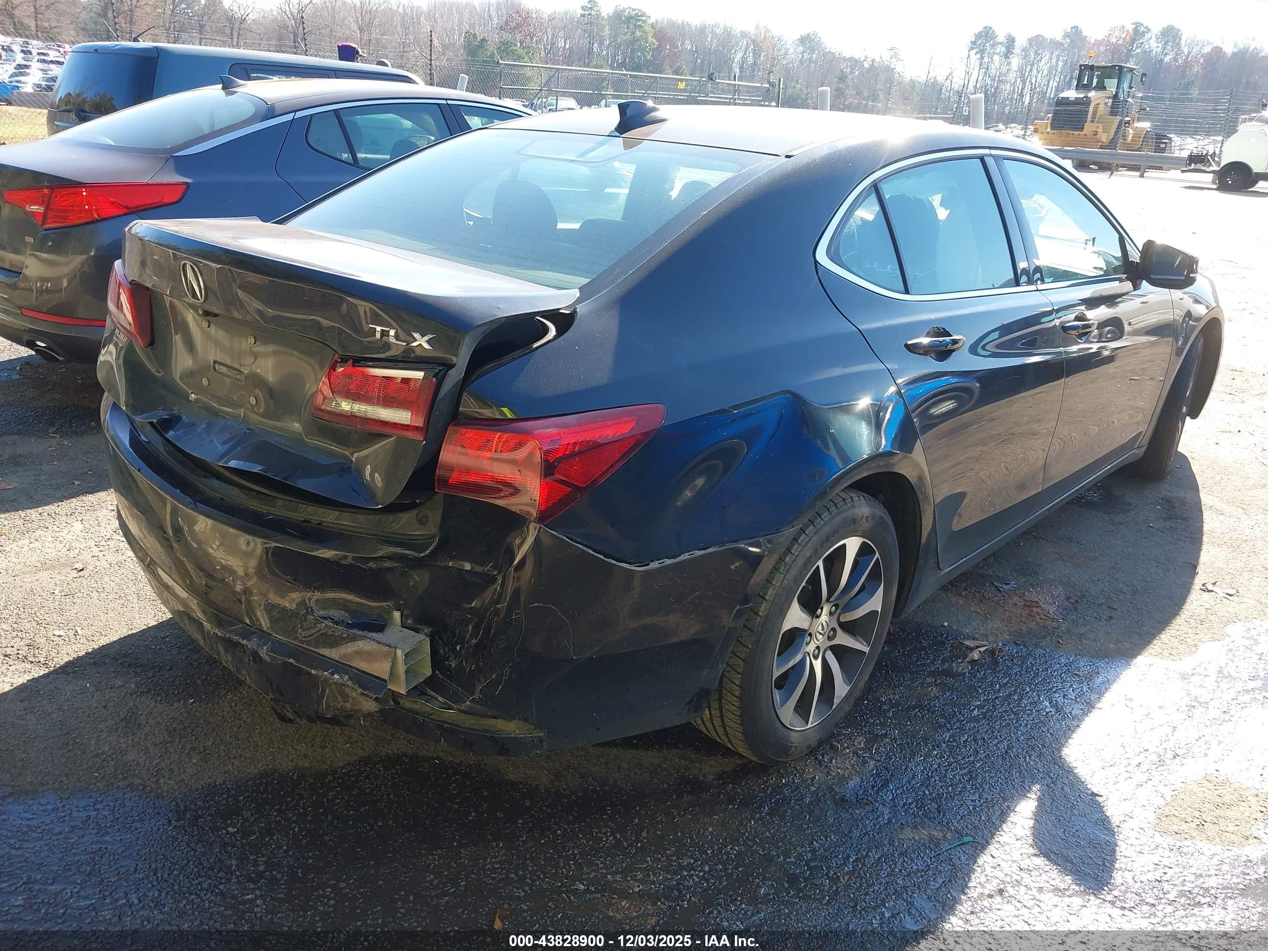 ACURA TLX image 4