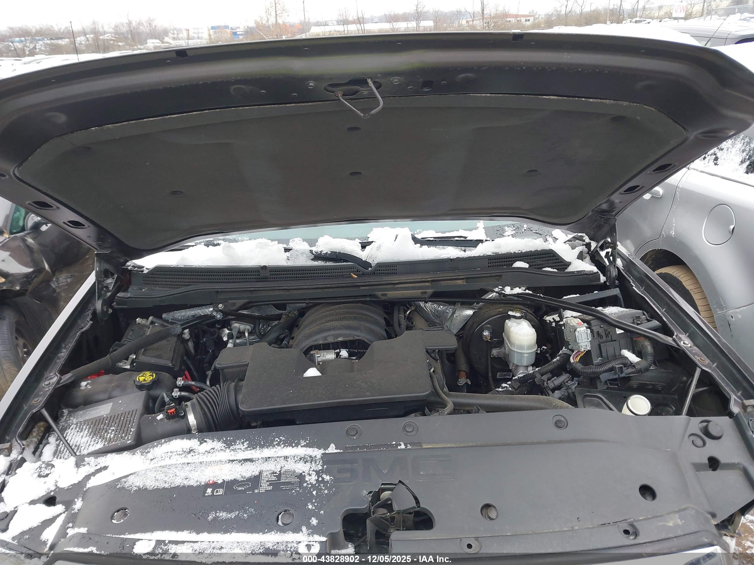 GMC SIERRA image 10
