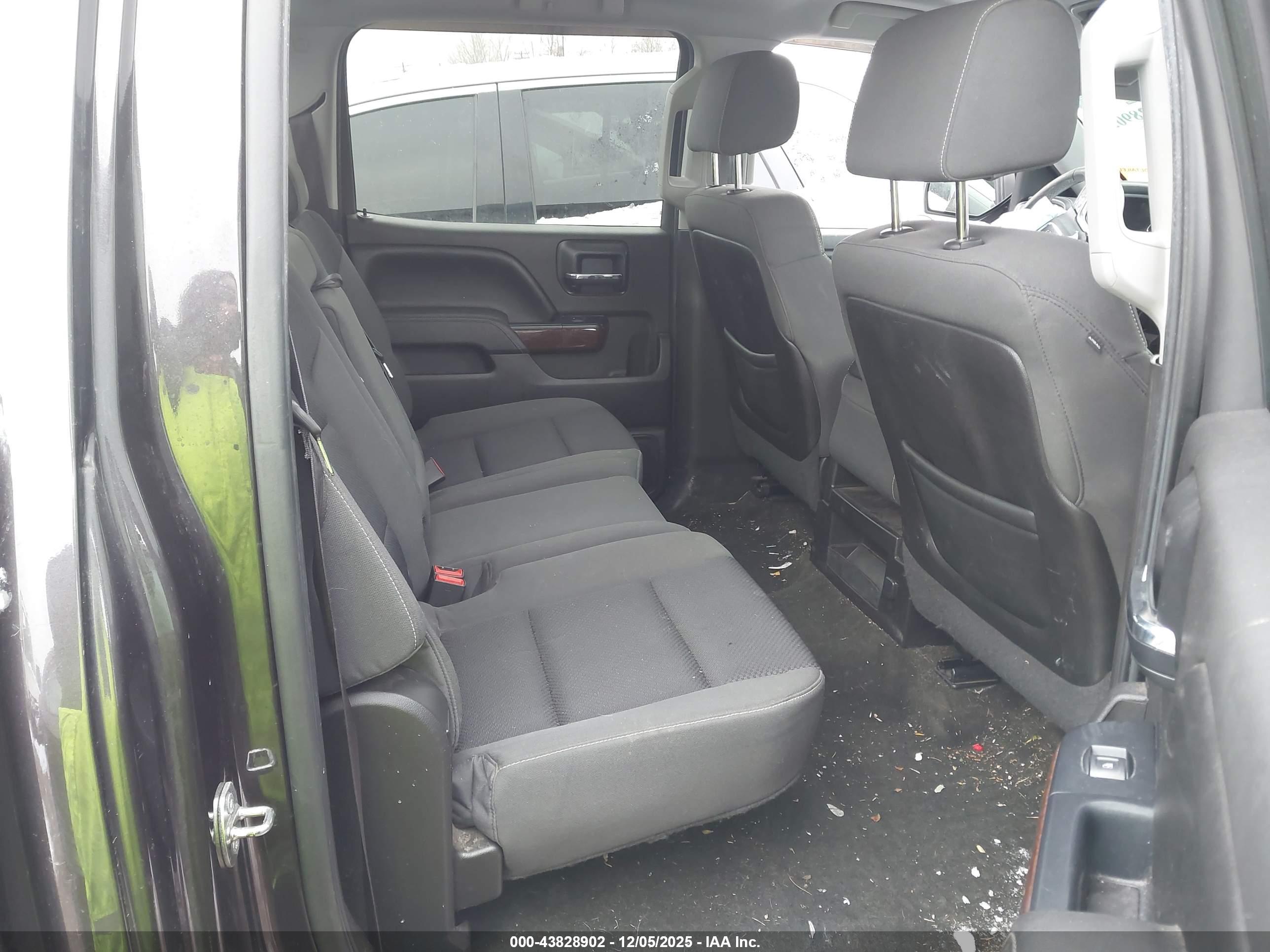GMC SIERRA image 8