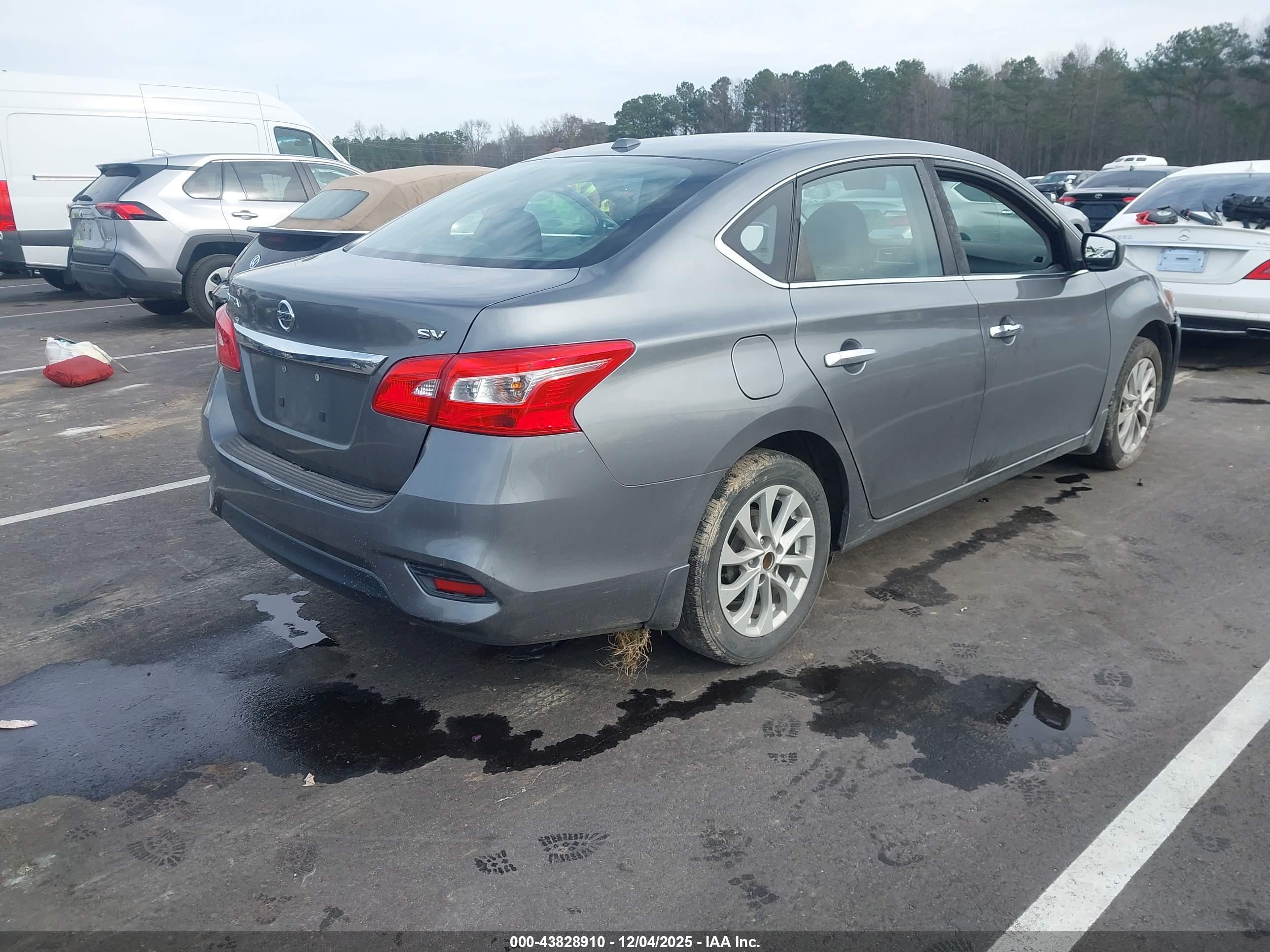 NISSAN SENTRA image 4