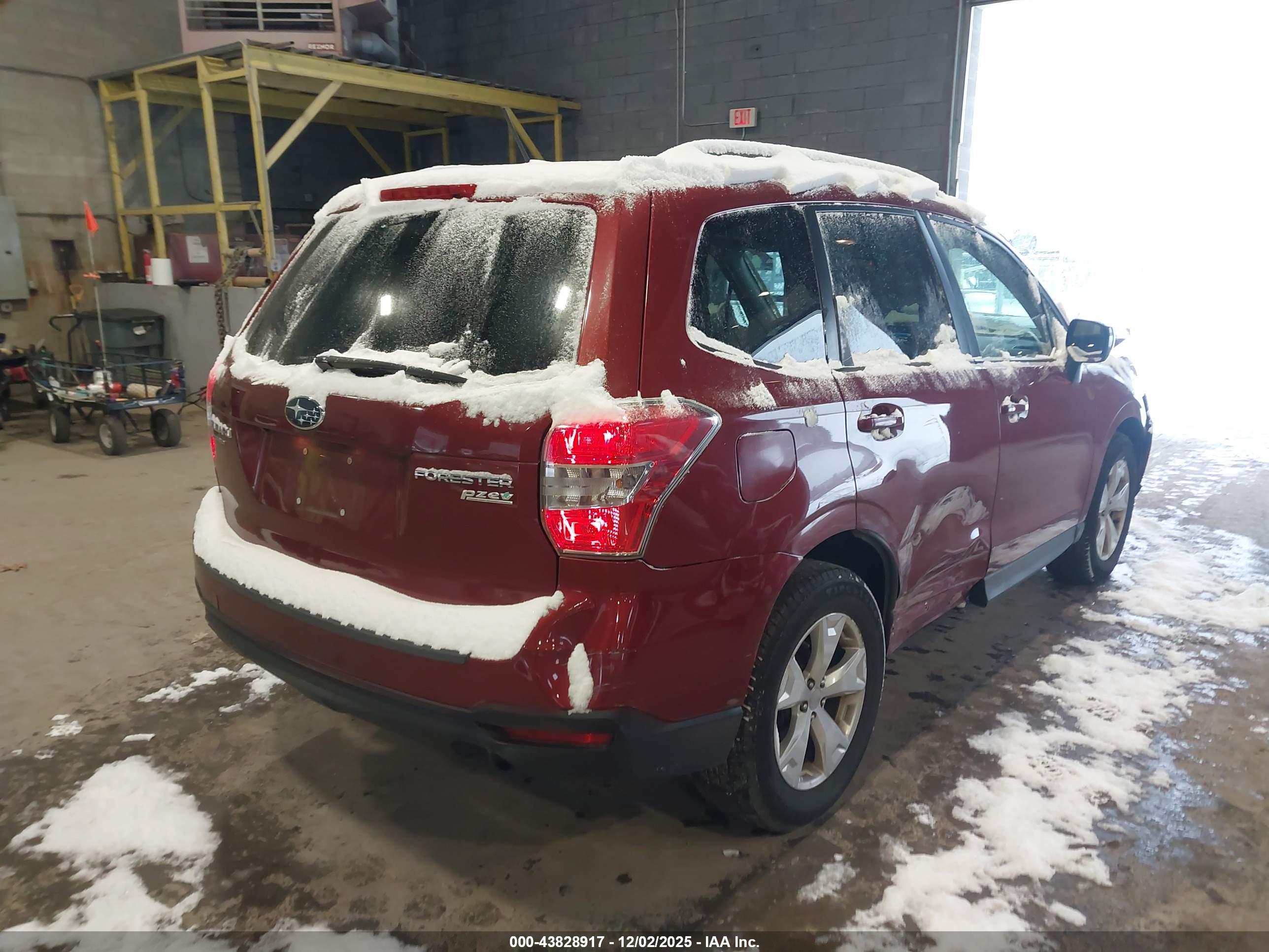 SUBARU FORESTER image 4