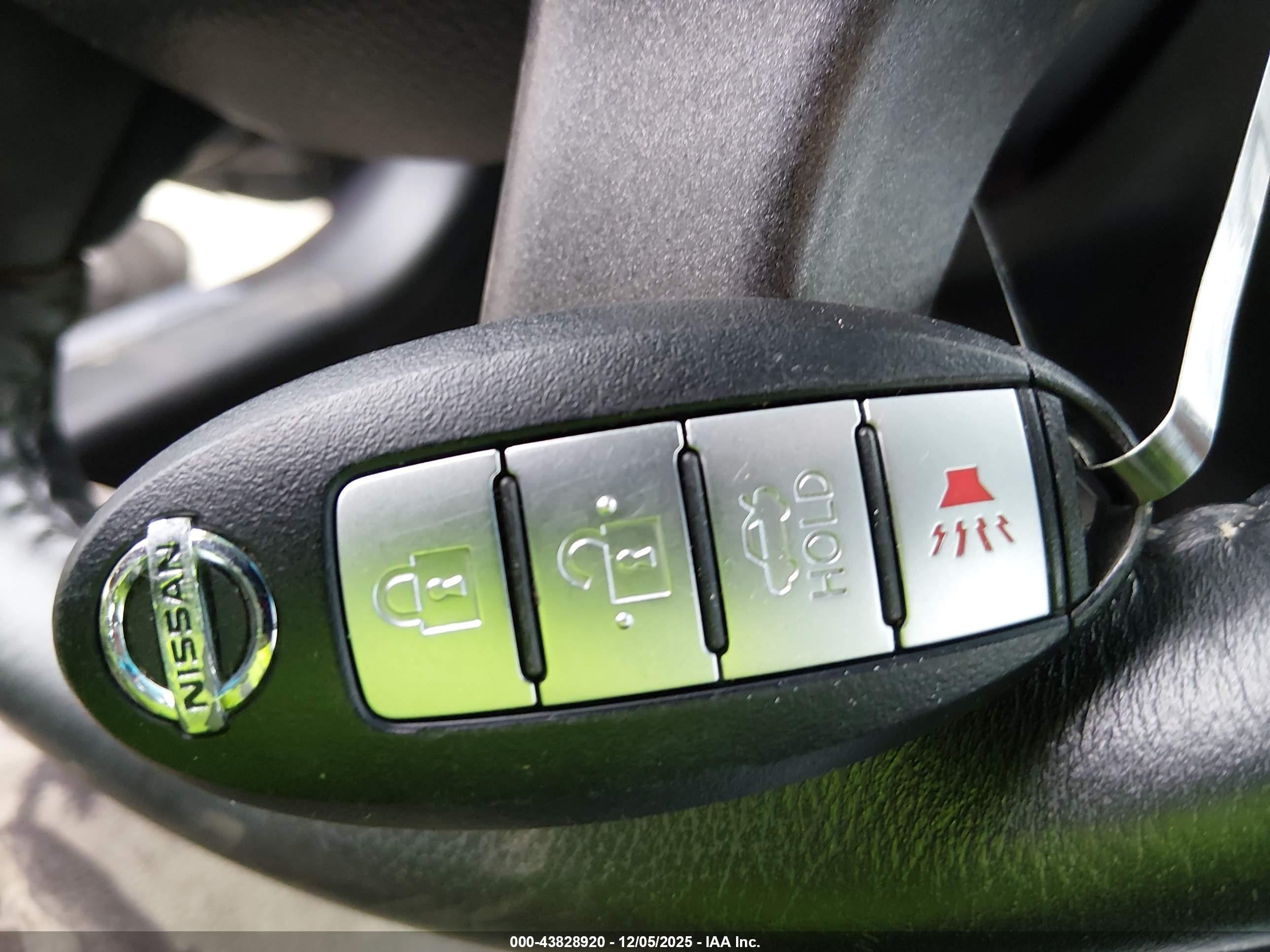 NISSAN ALTIMA image 11