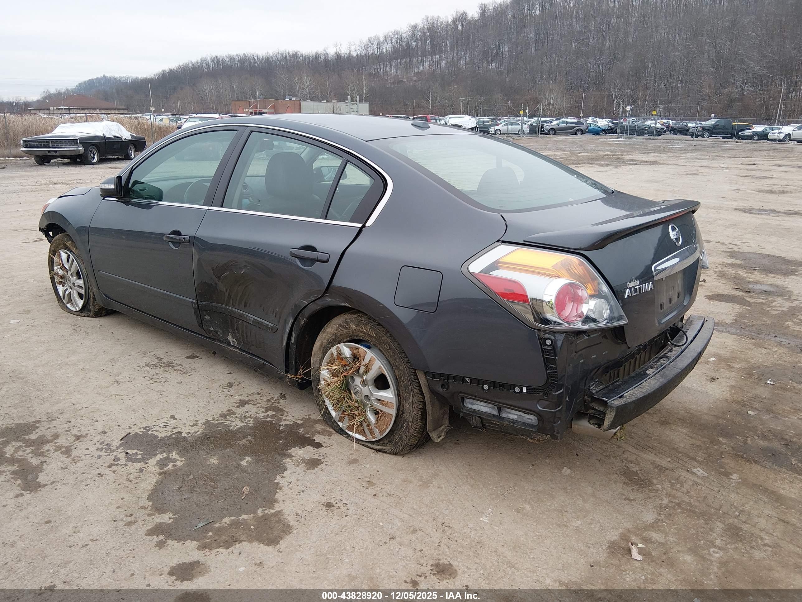 NISSAN ALTIMA image 3