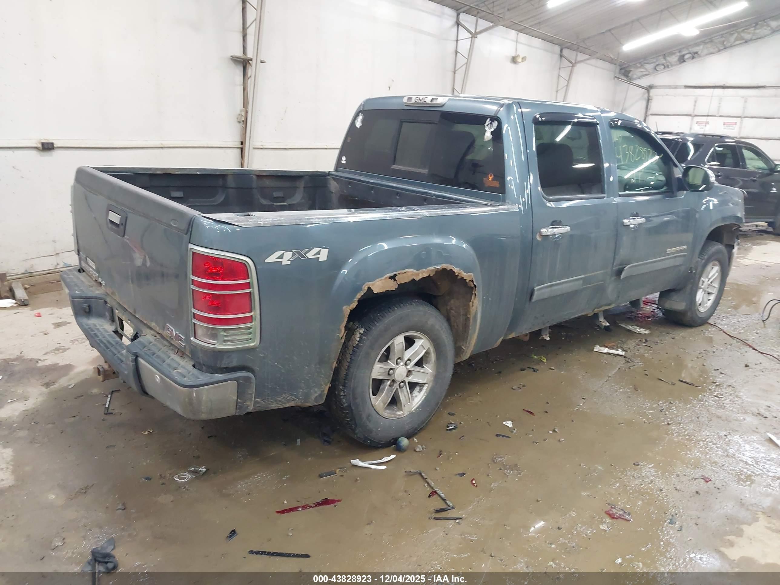 GMC SIERRA image 4