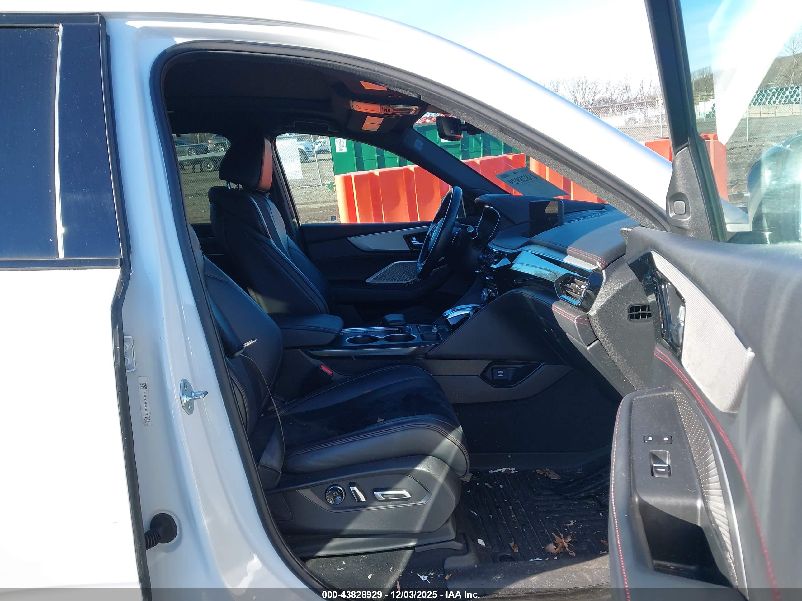 ACURA MDX image 5