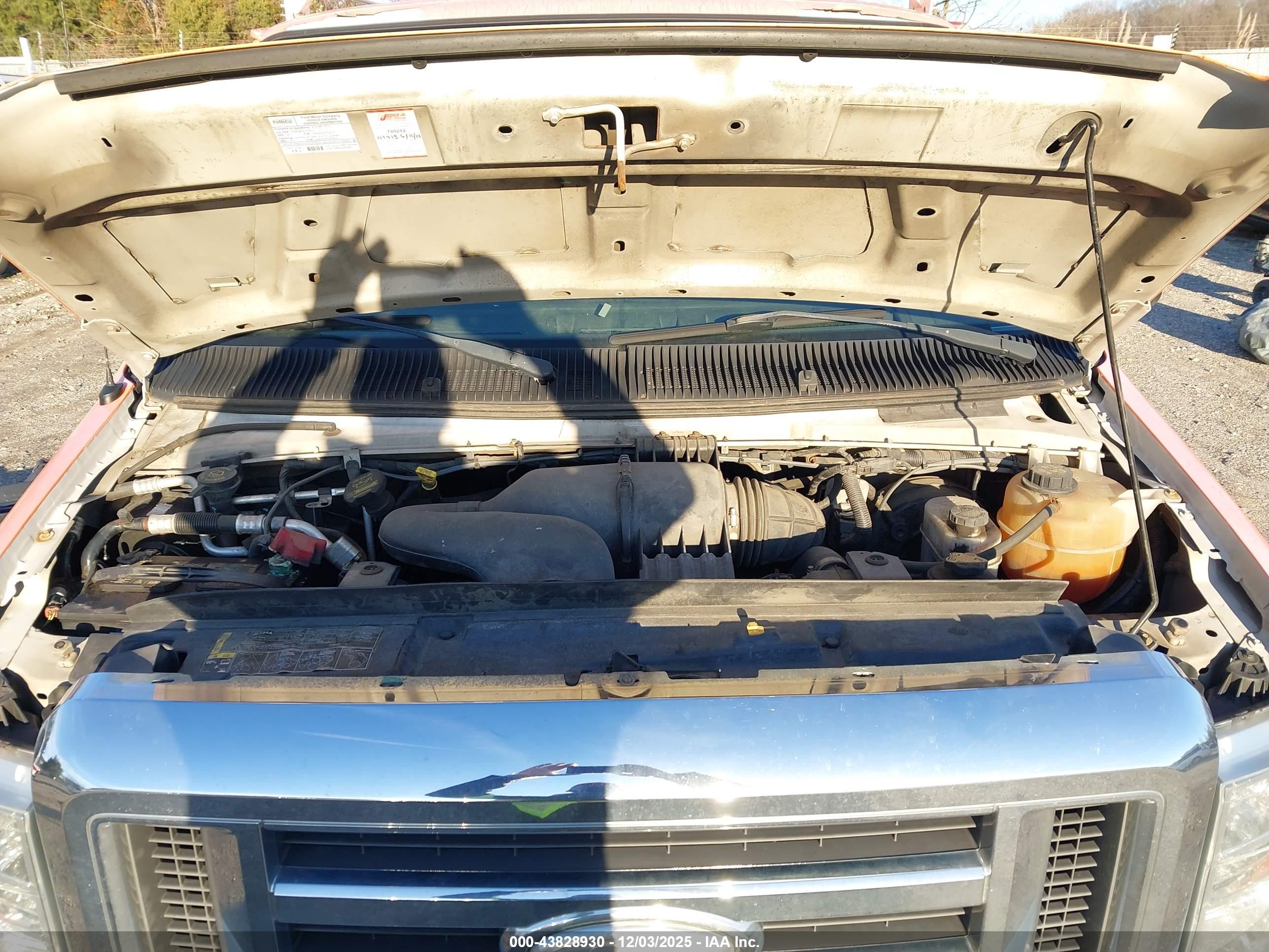 FORD E-250 image 10