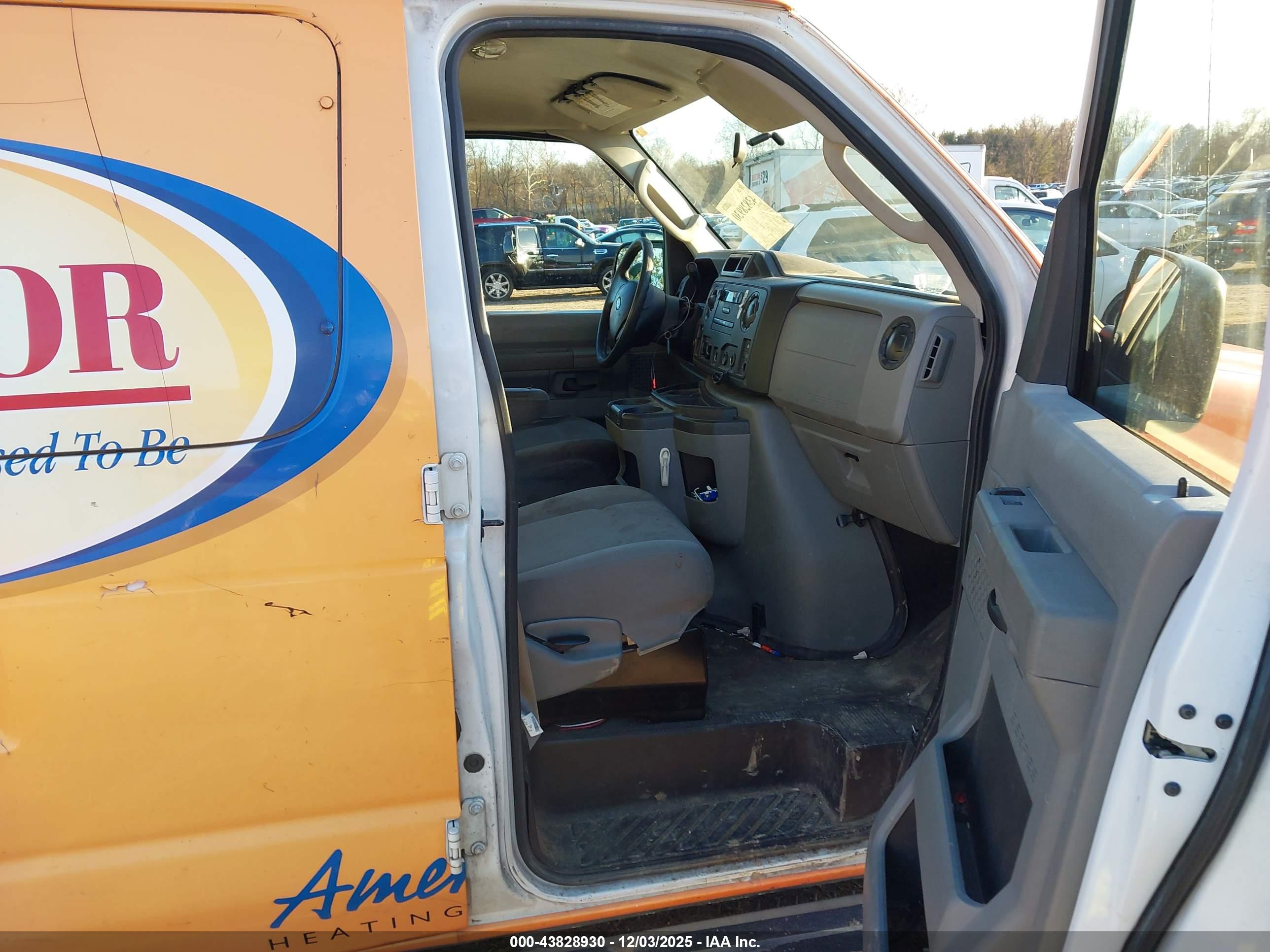 FORD E-250 image 5