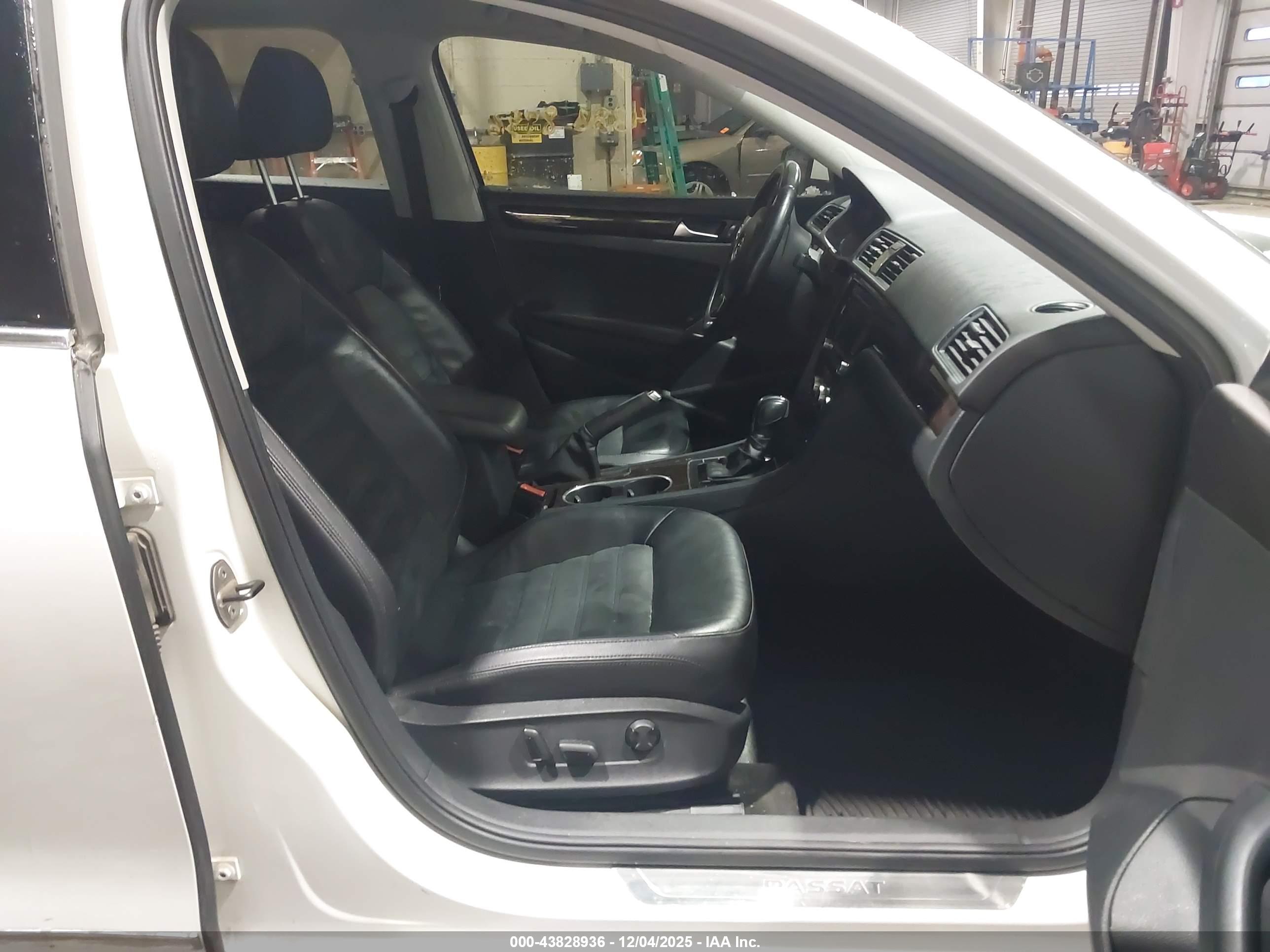 VOLKSWAGEN PASSAT image 5