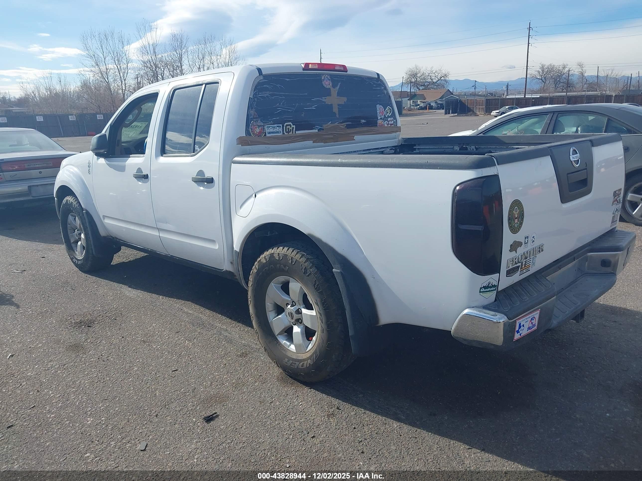 NISSAN FRONTIER image 3