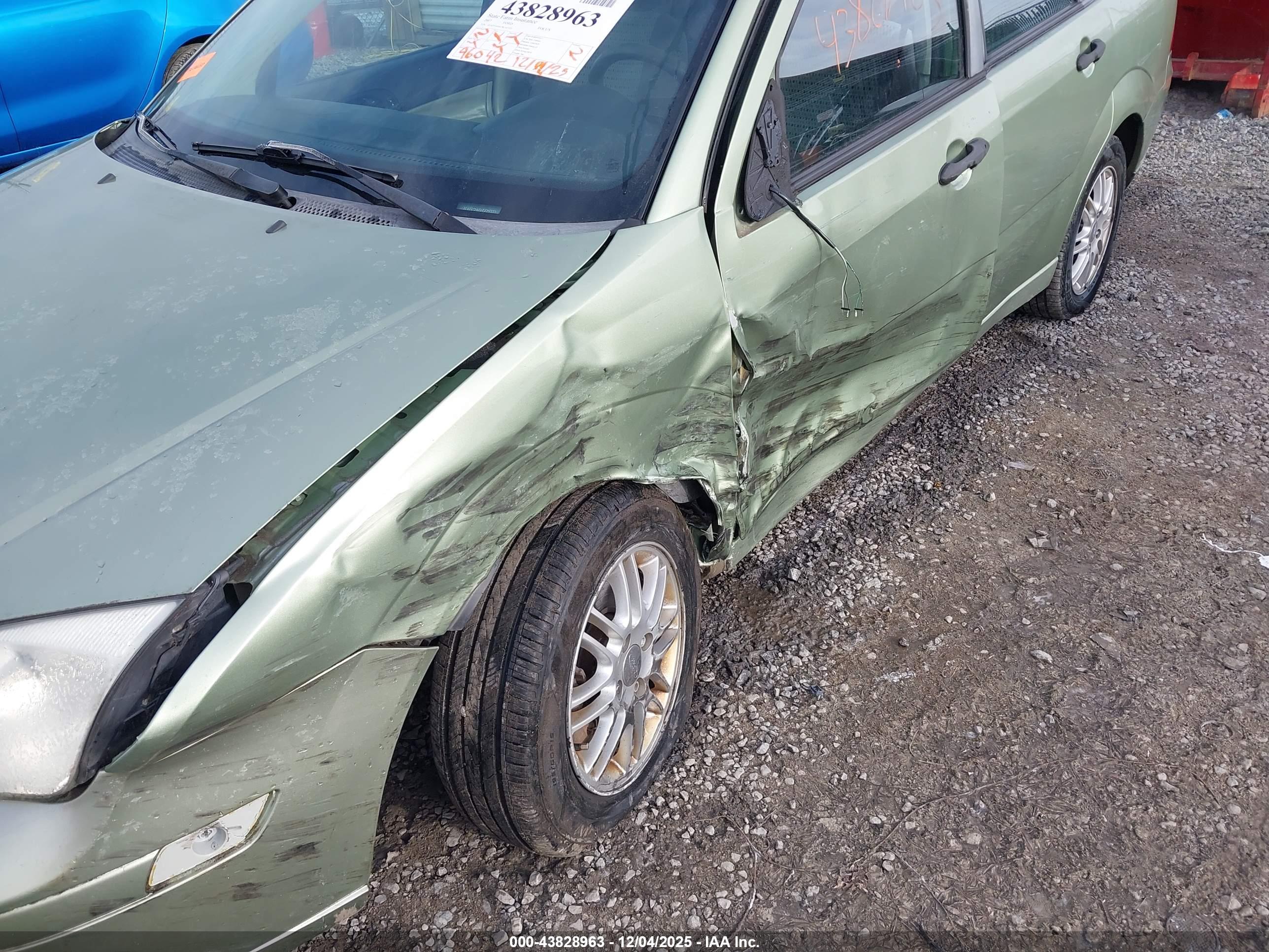 FORD FOCUS image 6