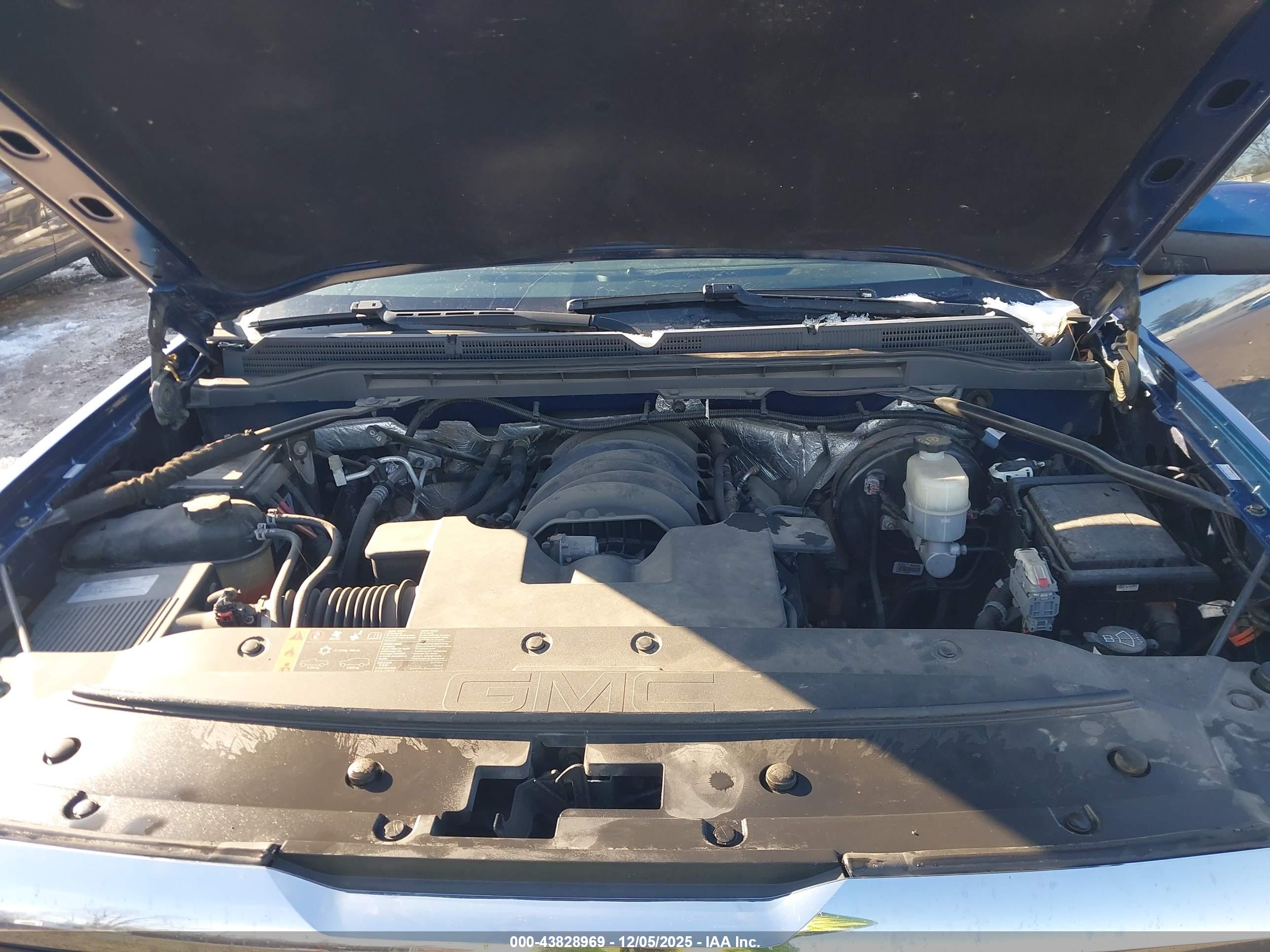 GMC SIERRA image 10