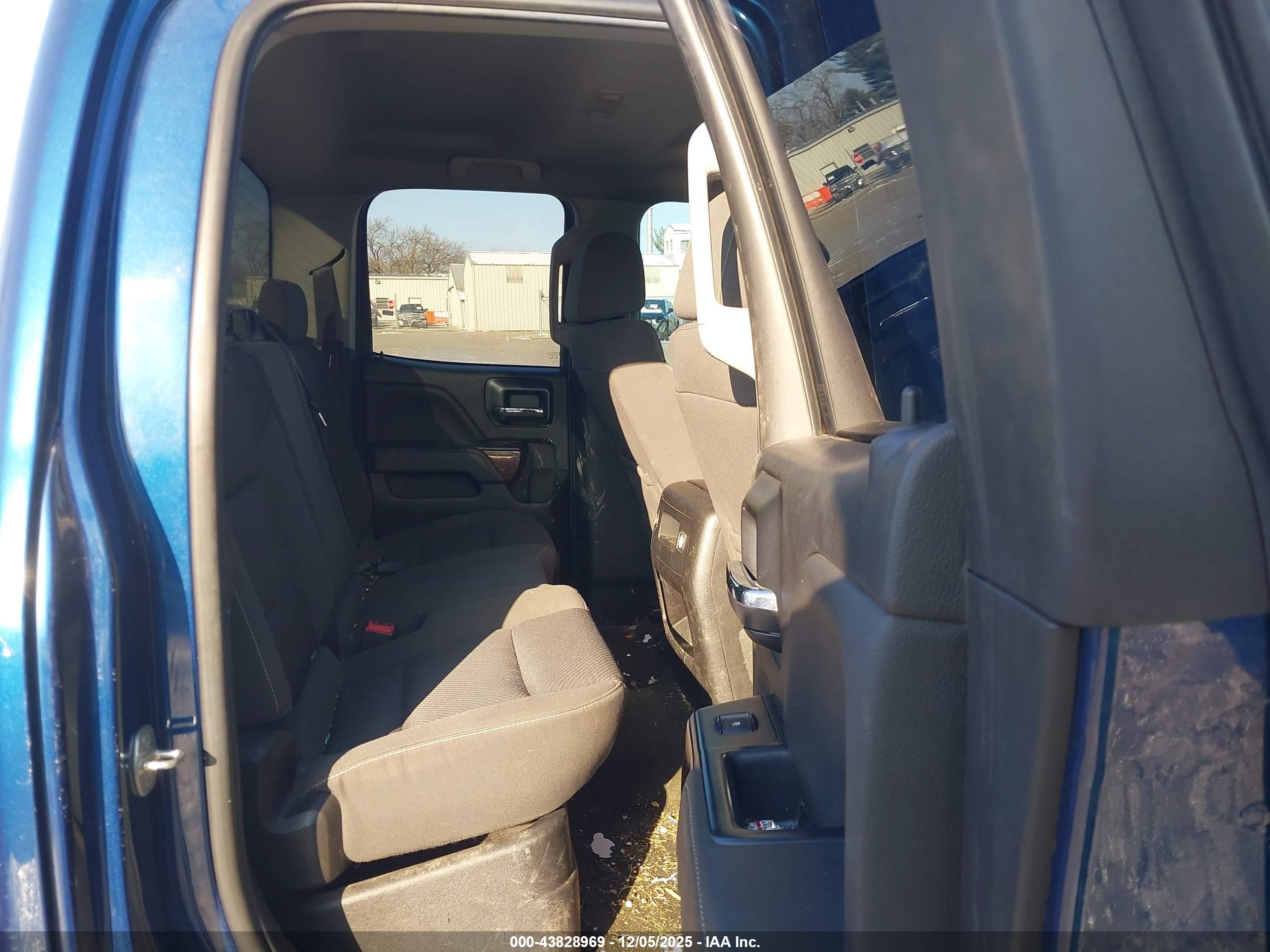 GMC SIERRA image 8