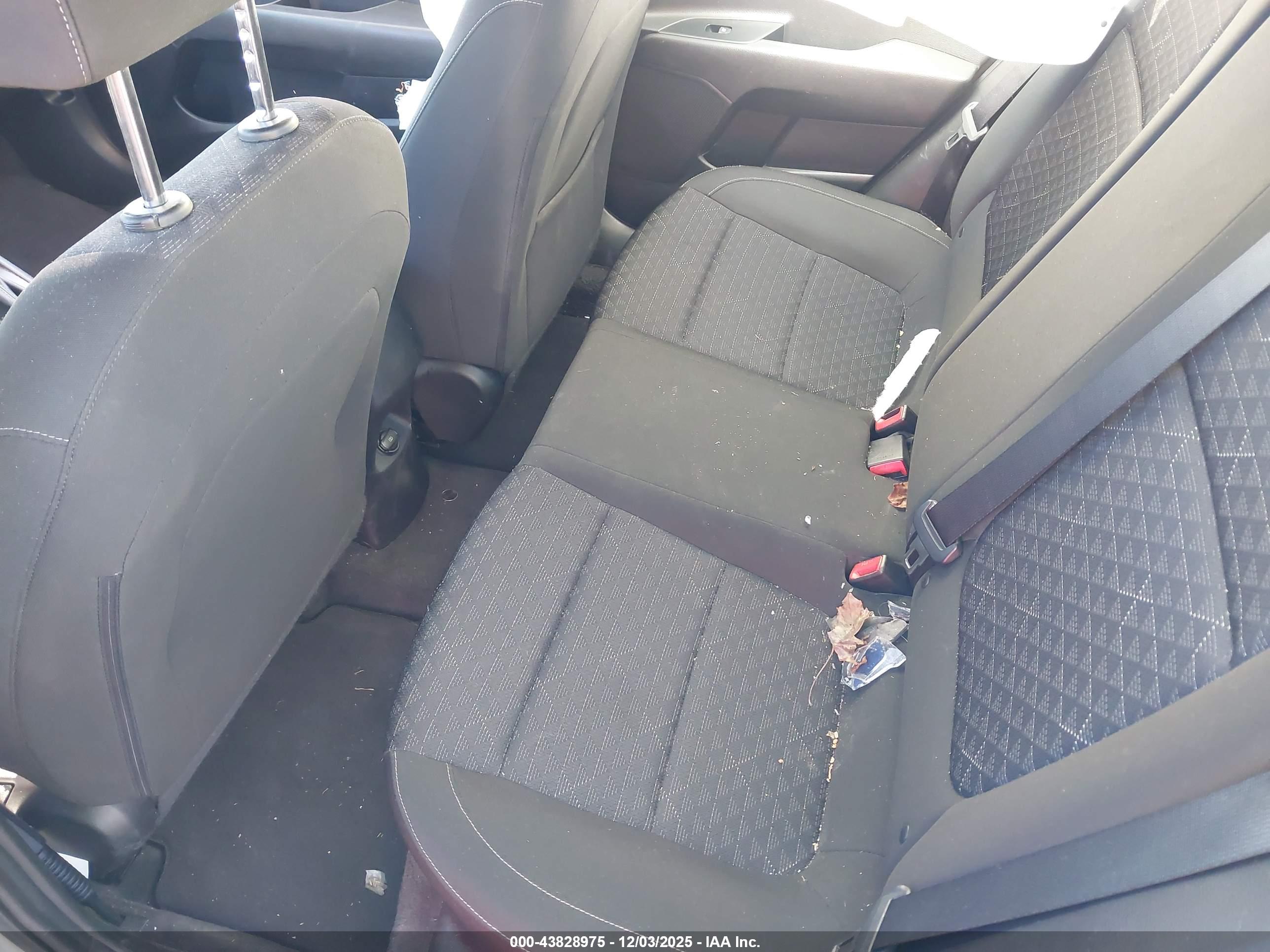 KIA RIO image 8