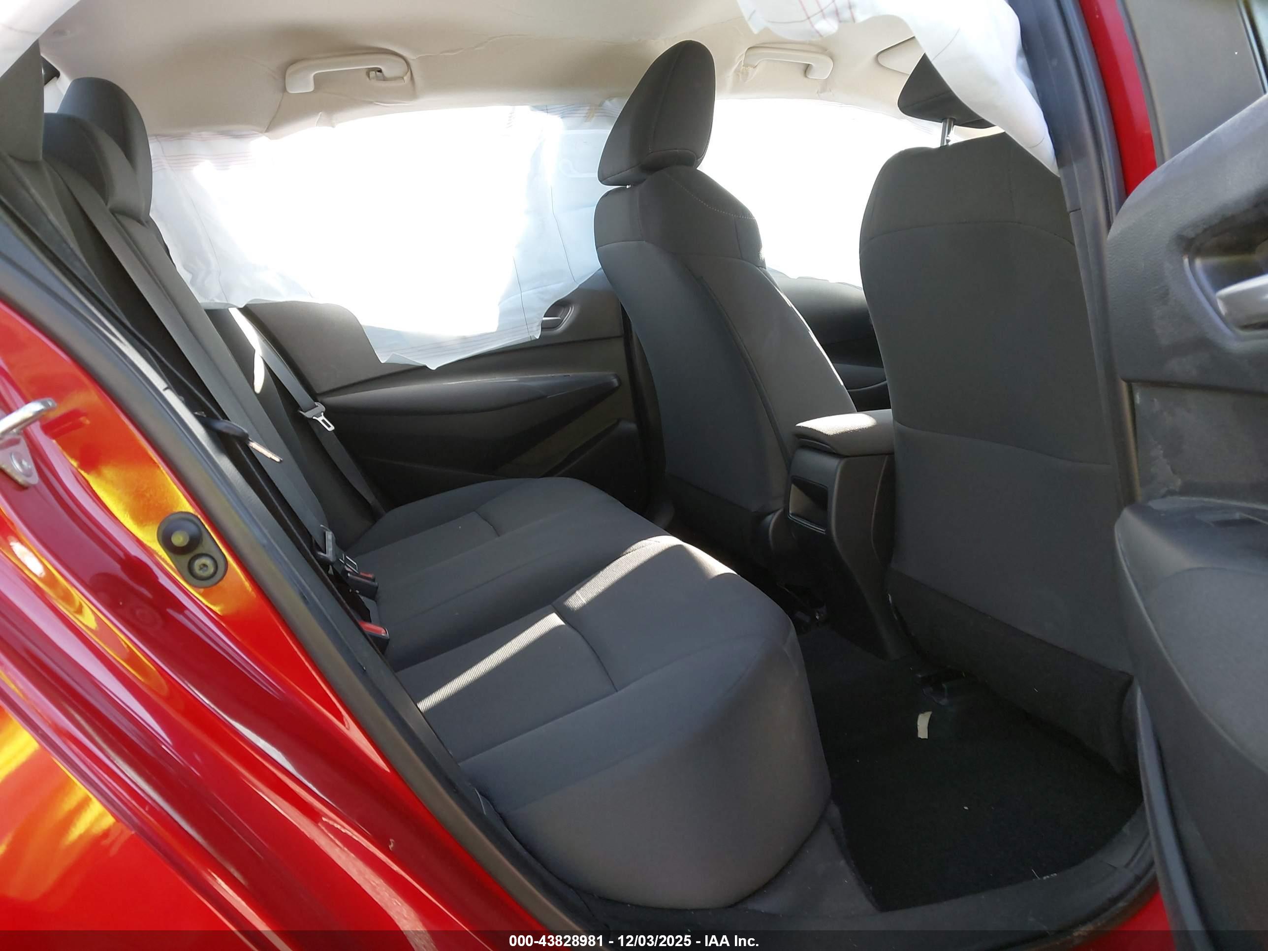 TOYOTA COROLLA image 8