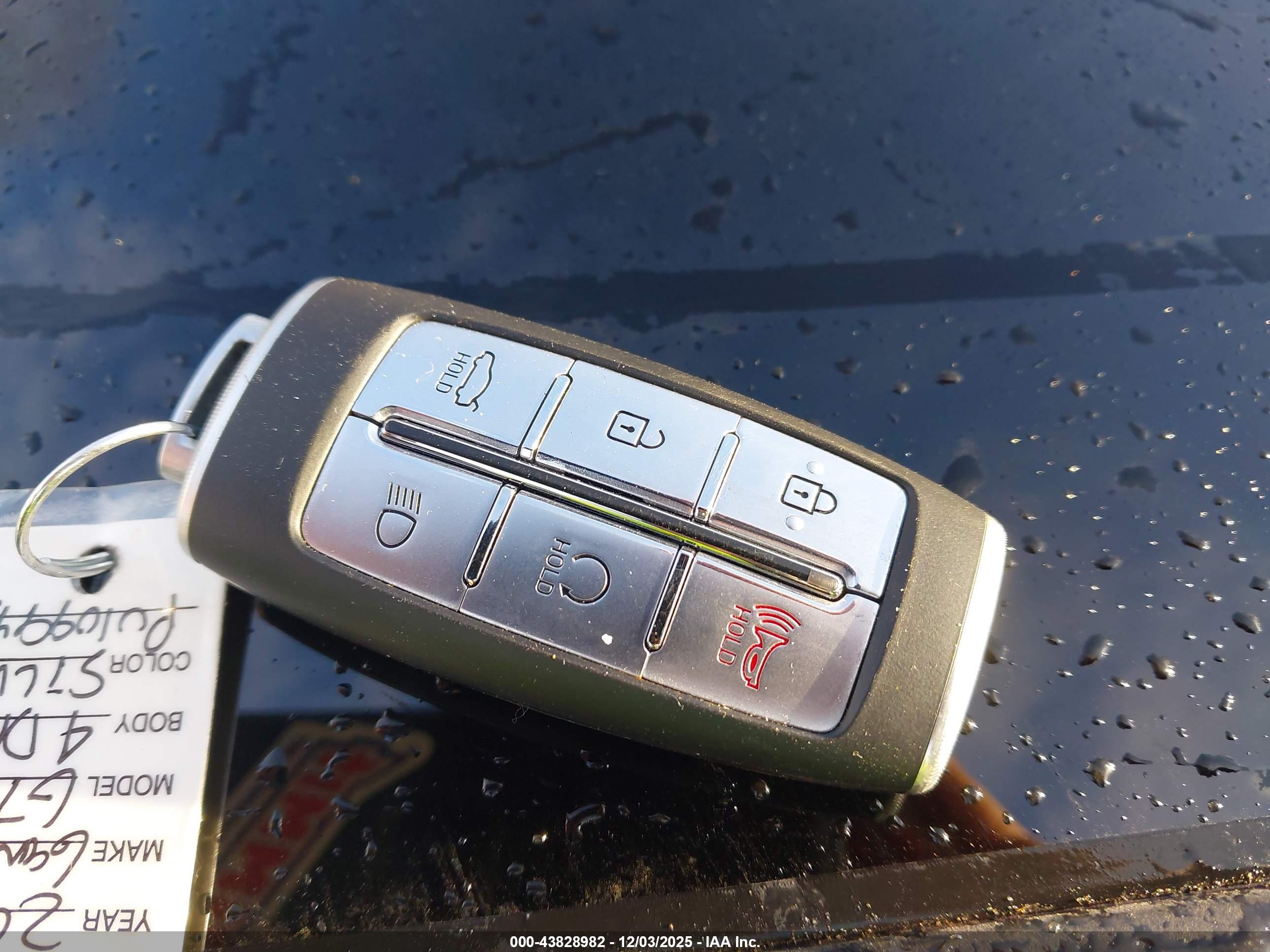 GENESIS G70 image 11